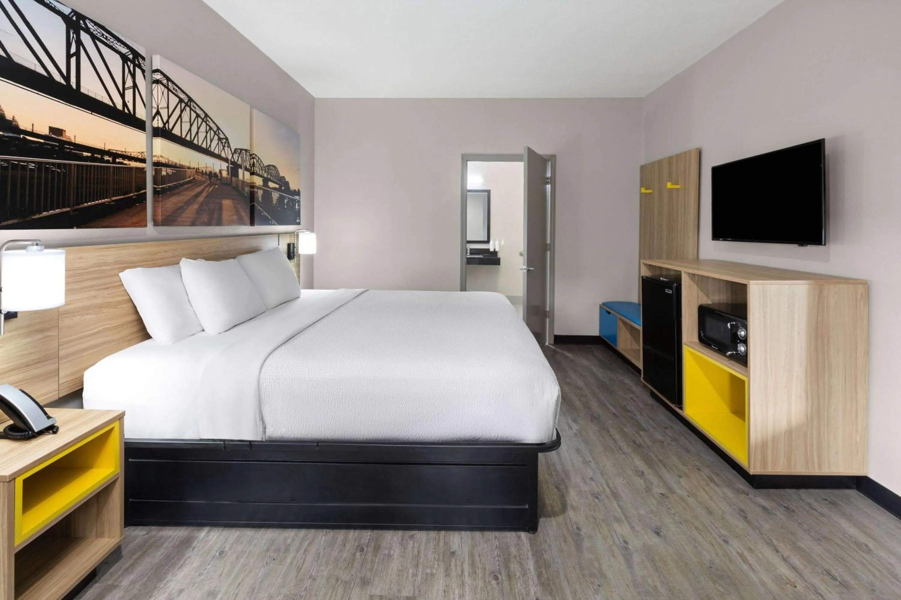 Photo of the whole room, Bed in Days Inn by Wyndham North Little Rock Maumelle