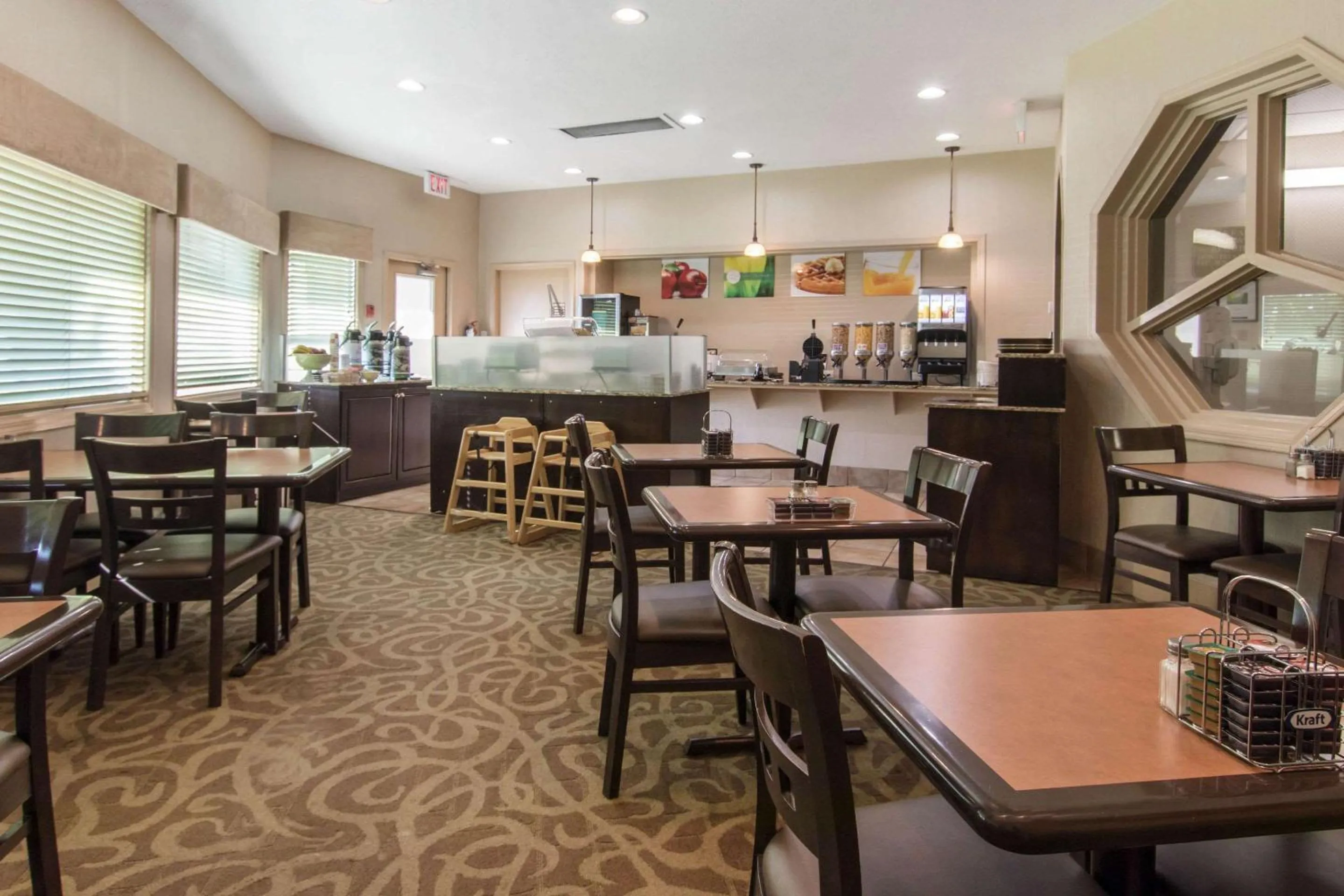 Restaurant/Places to Eat in Quality Inn Medicine Hat
