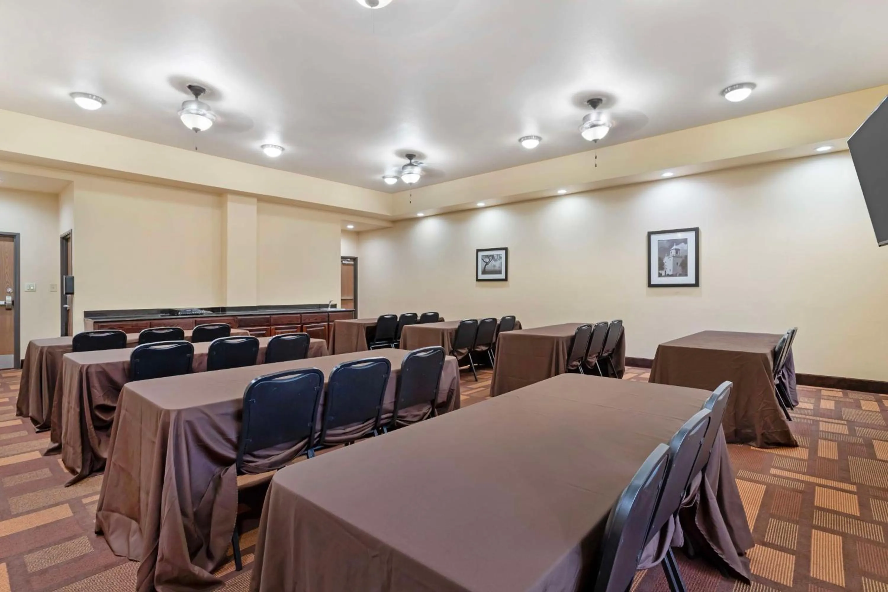 Meeting/conference room in Best Western Plus Goliad Inn & Suites