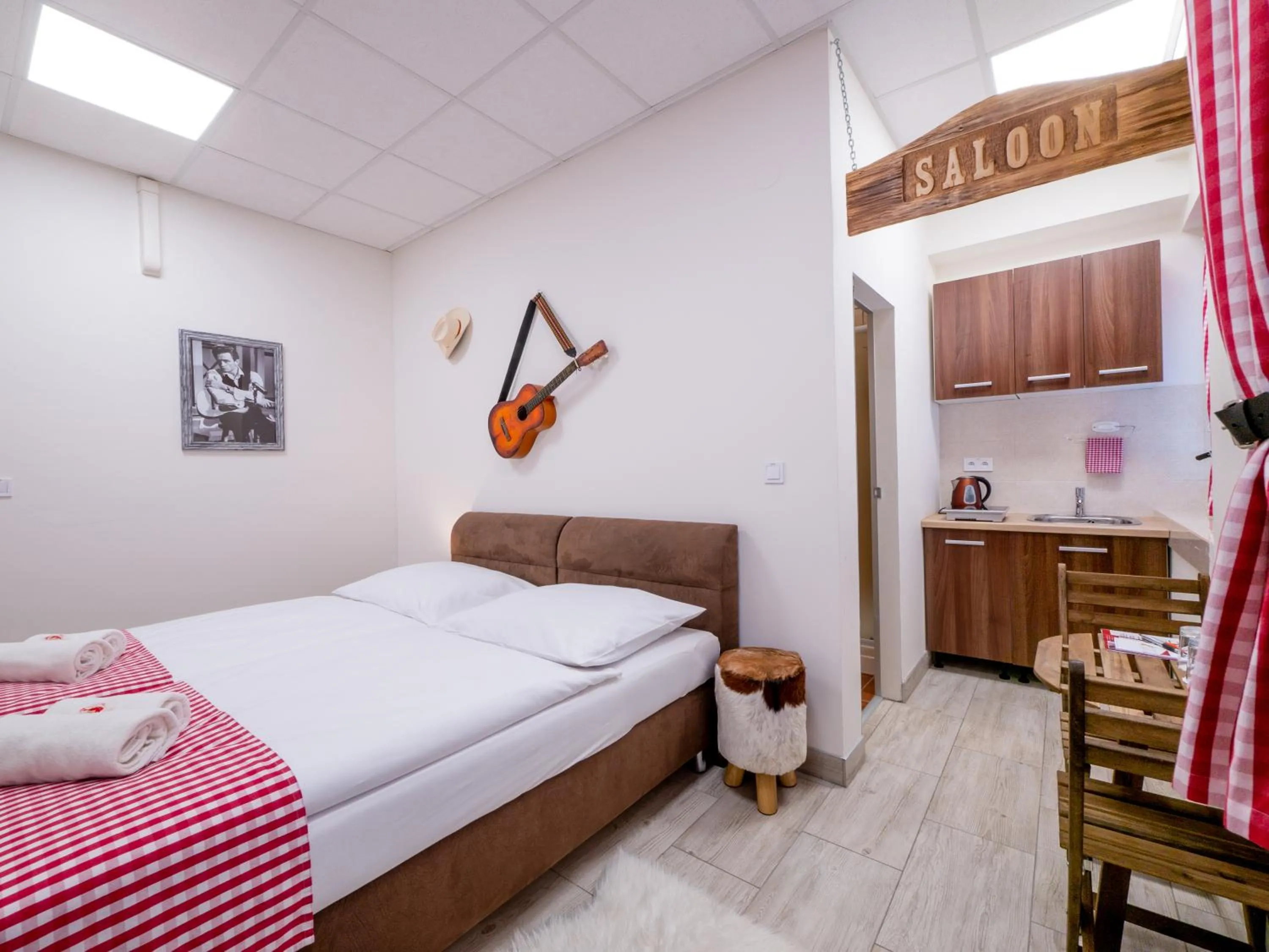 Photo of the whole room, Bed in Apartmany Style