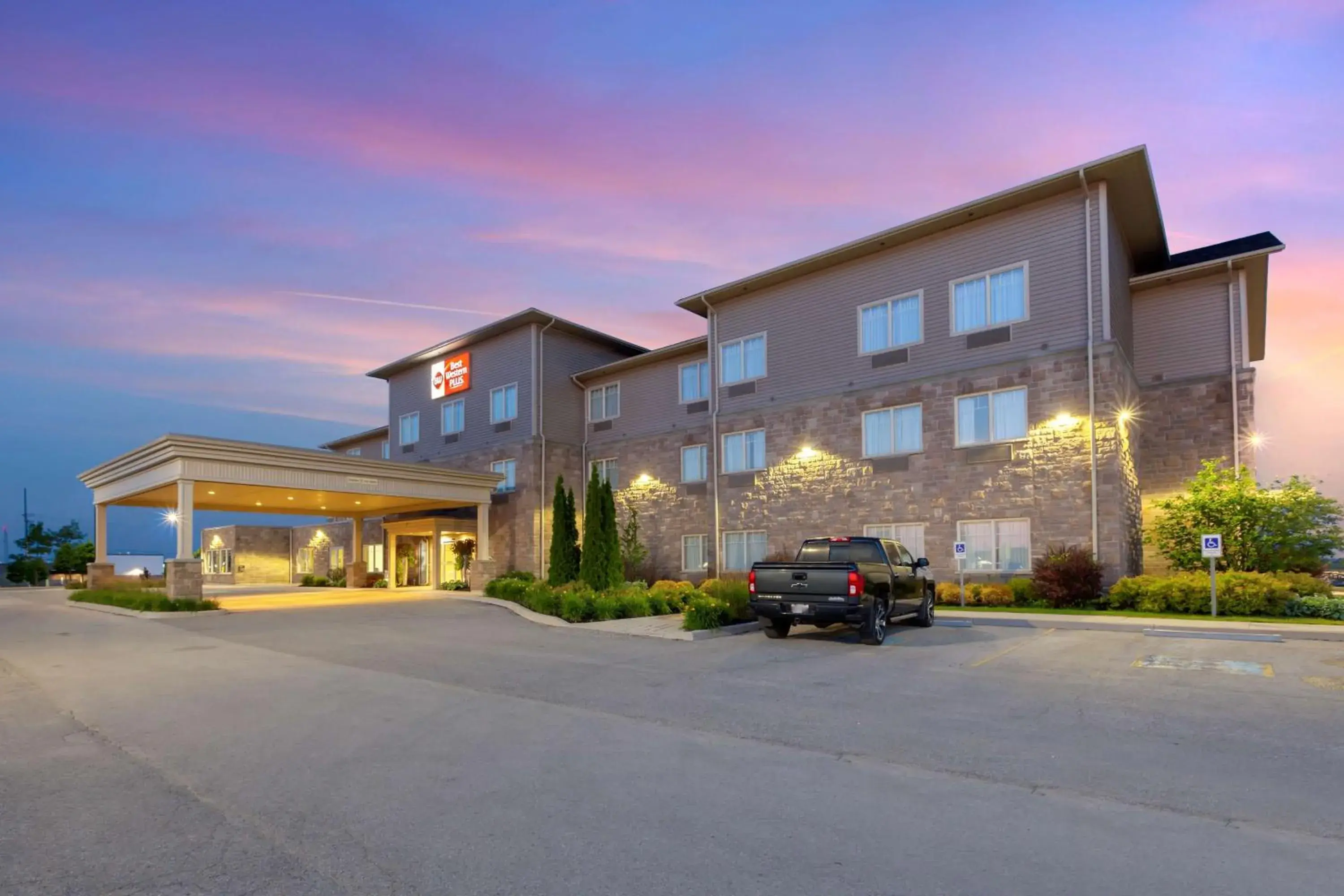 Best Western Plus Walkerton Hotel & Conference Centre Best Western Plus Walkerton Hotel & Conference Centre