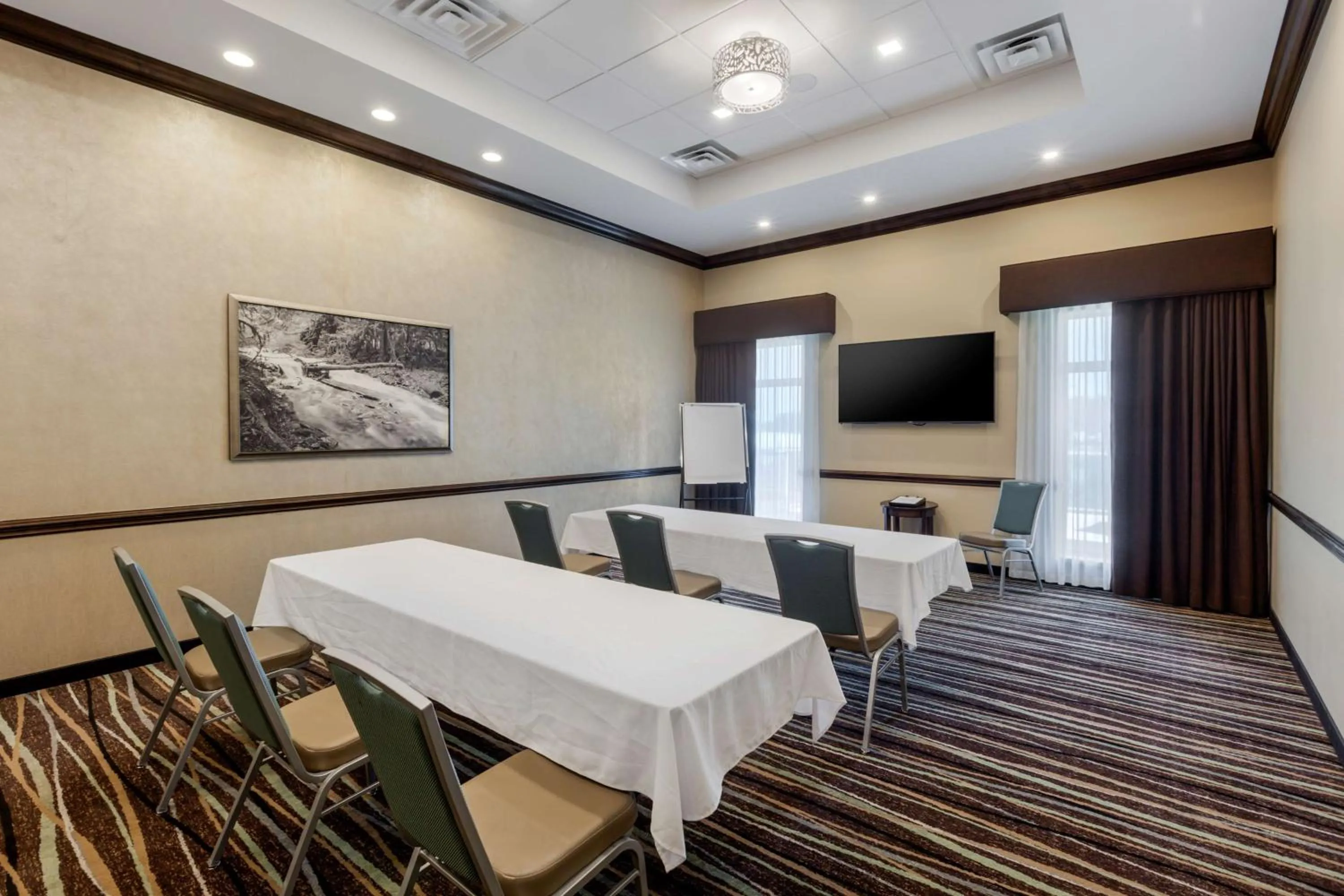 Meeting/conference room in Best Western Plus Walkerton Hotel & Conference Centre