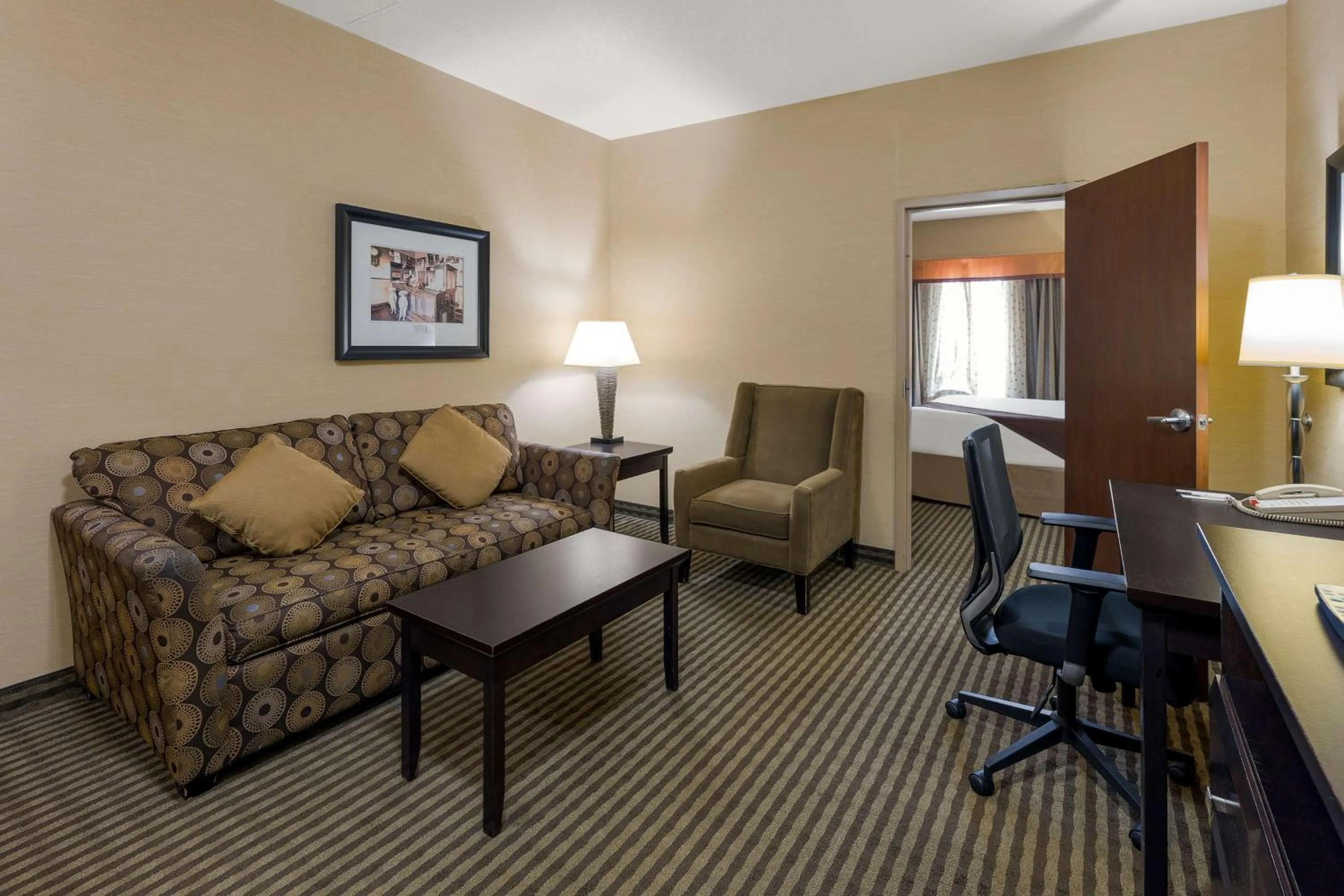 Bedroom in Best Western Sunrise Inn & Suites