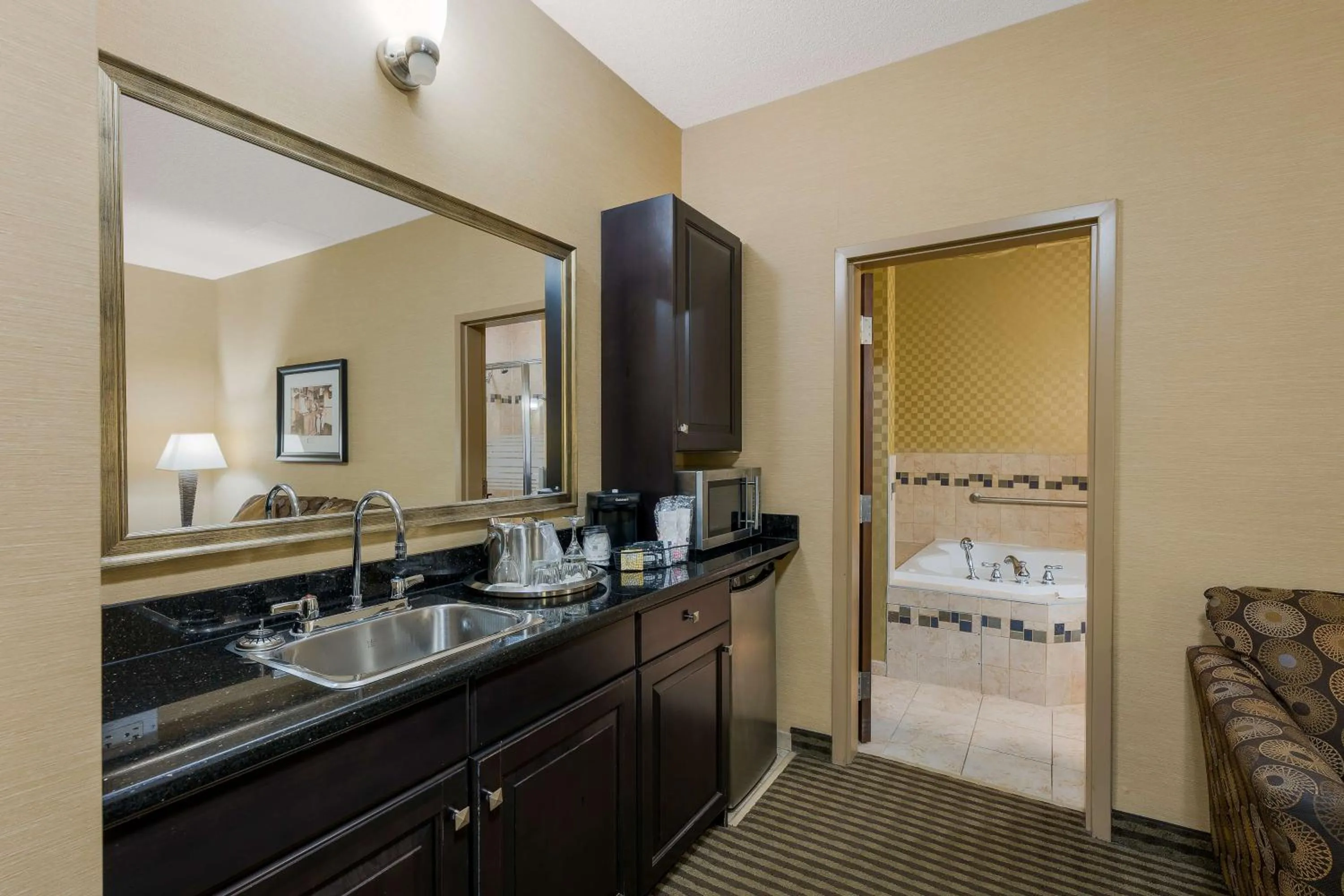 Bedroom in Best Western Sunrise Inn & Suites