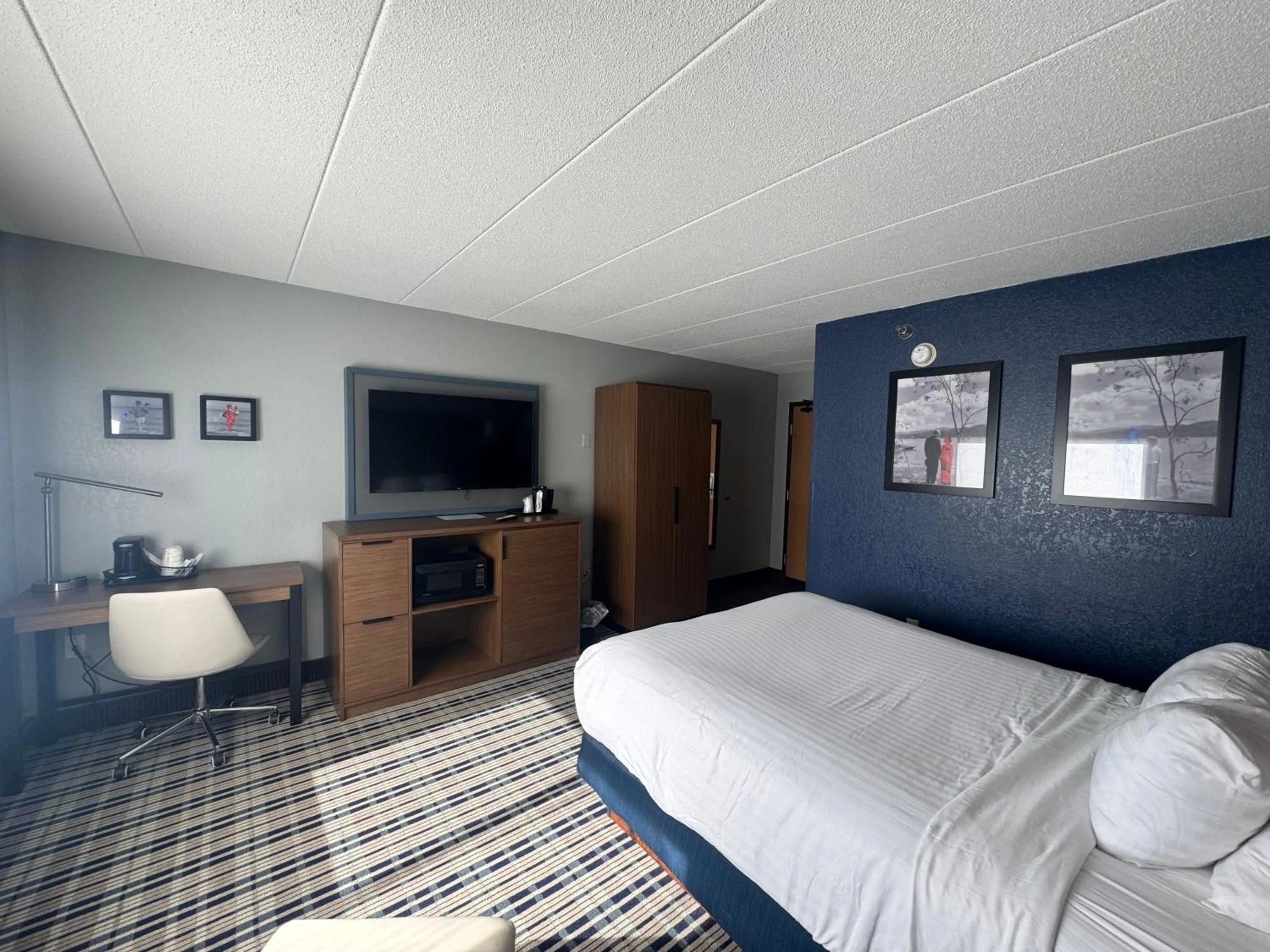 Guests, Bed in AmericInn by Wyndham Albert Lea