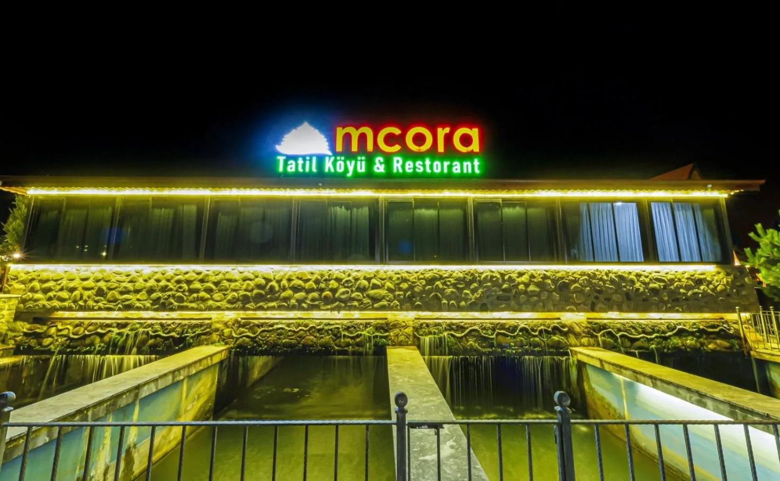 Night in Mcora Tatil Köyü