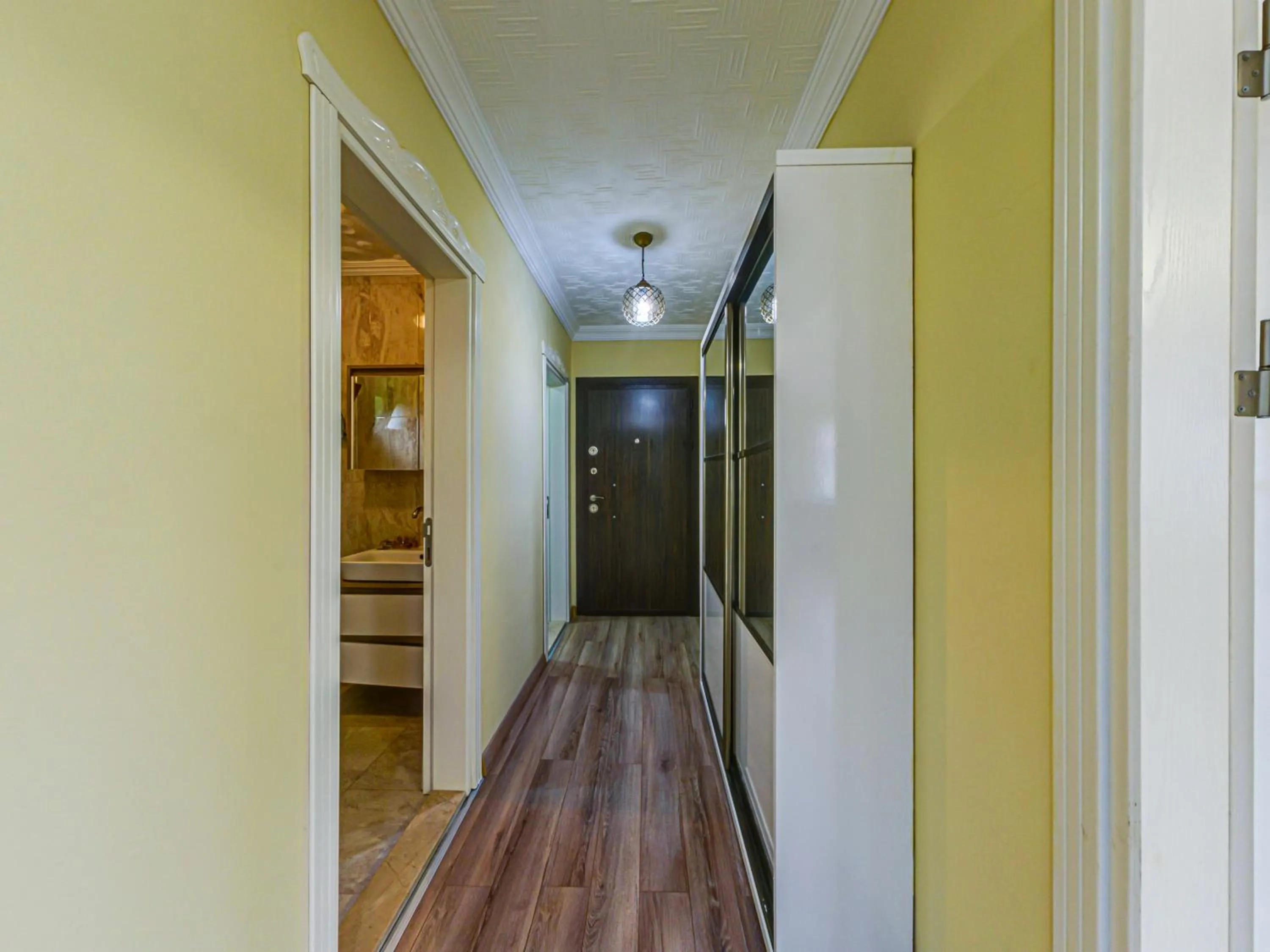 wardrobe in Mcora Tatil Köyü