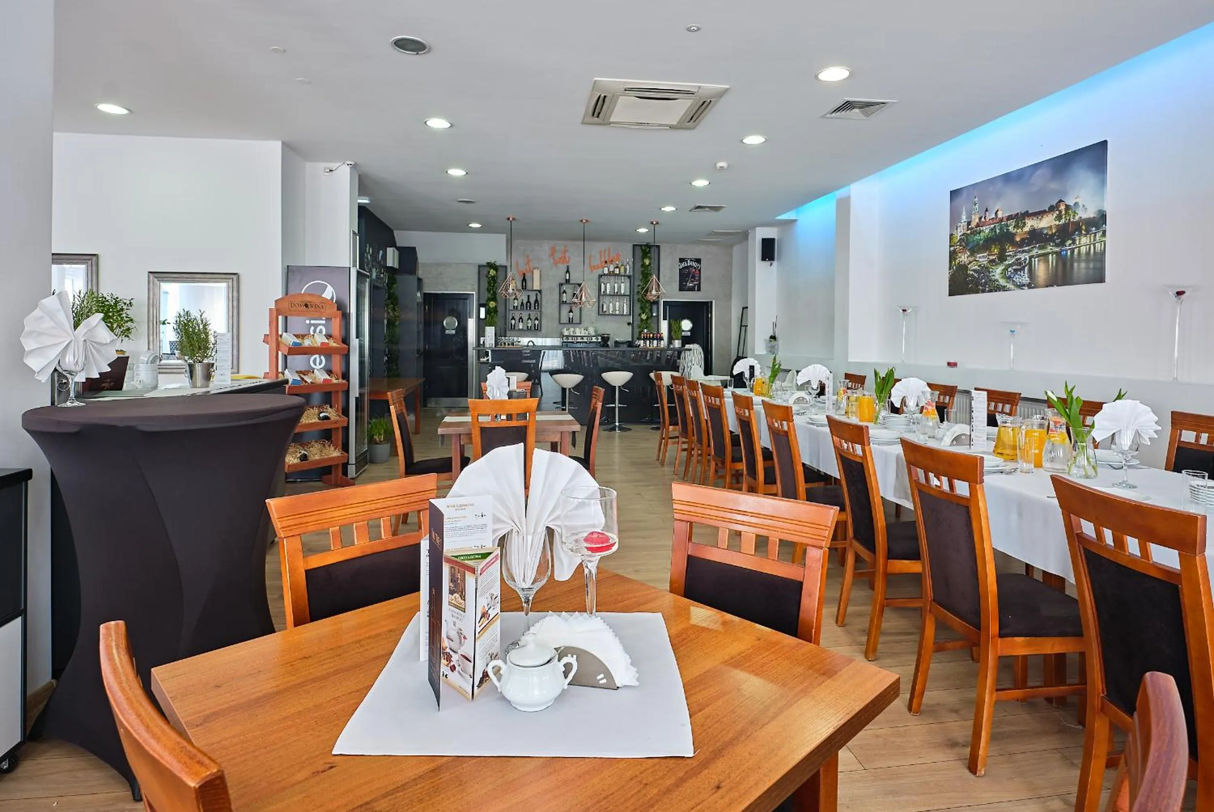 Restaurant/places to eat in Aparthotel Lumen