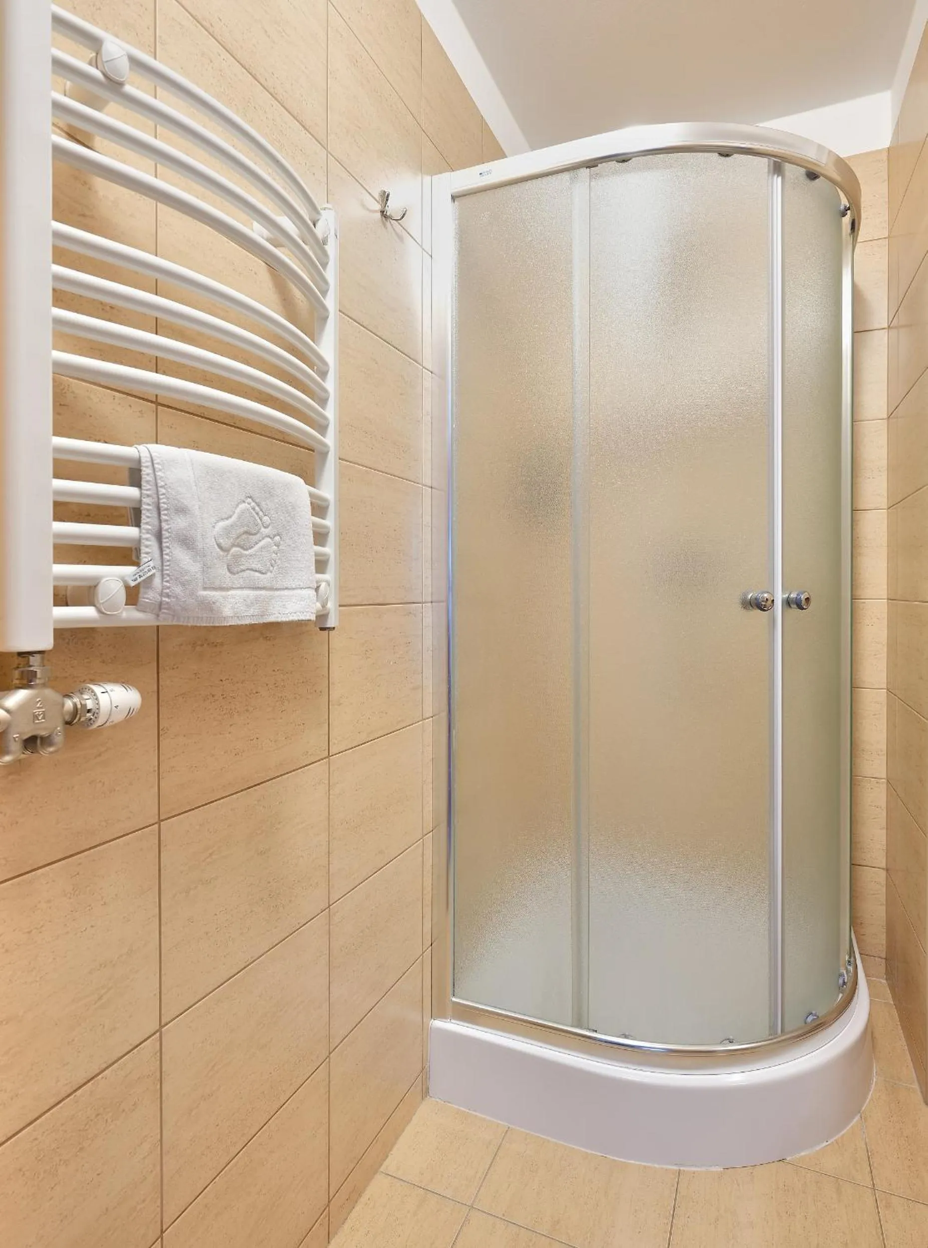 Shower in Aparthotel Lumen