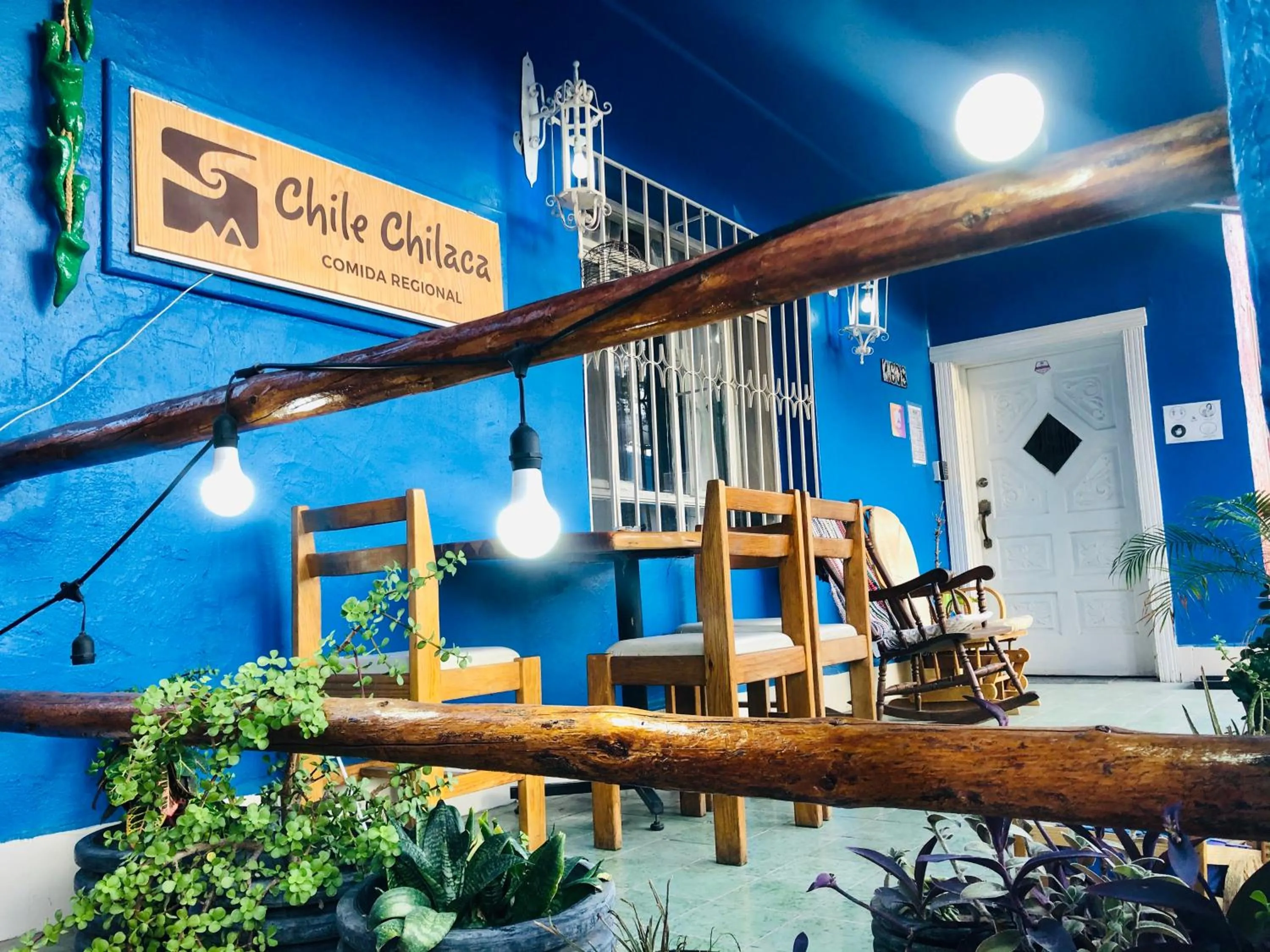 Facade/entrance in Hostal Kuira Bá by Rotamundos