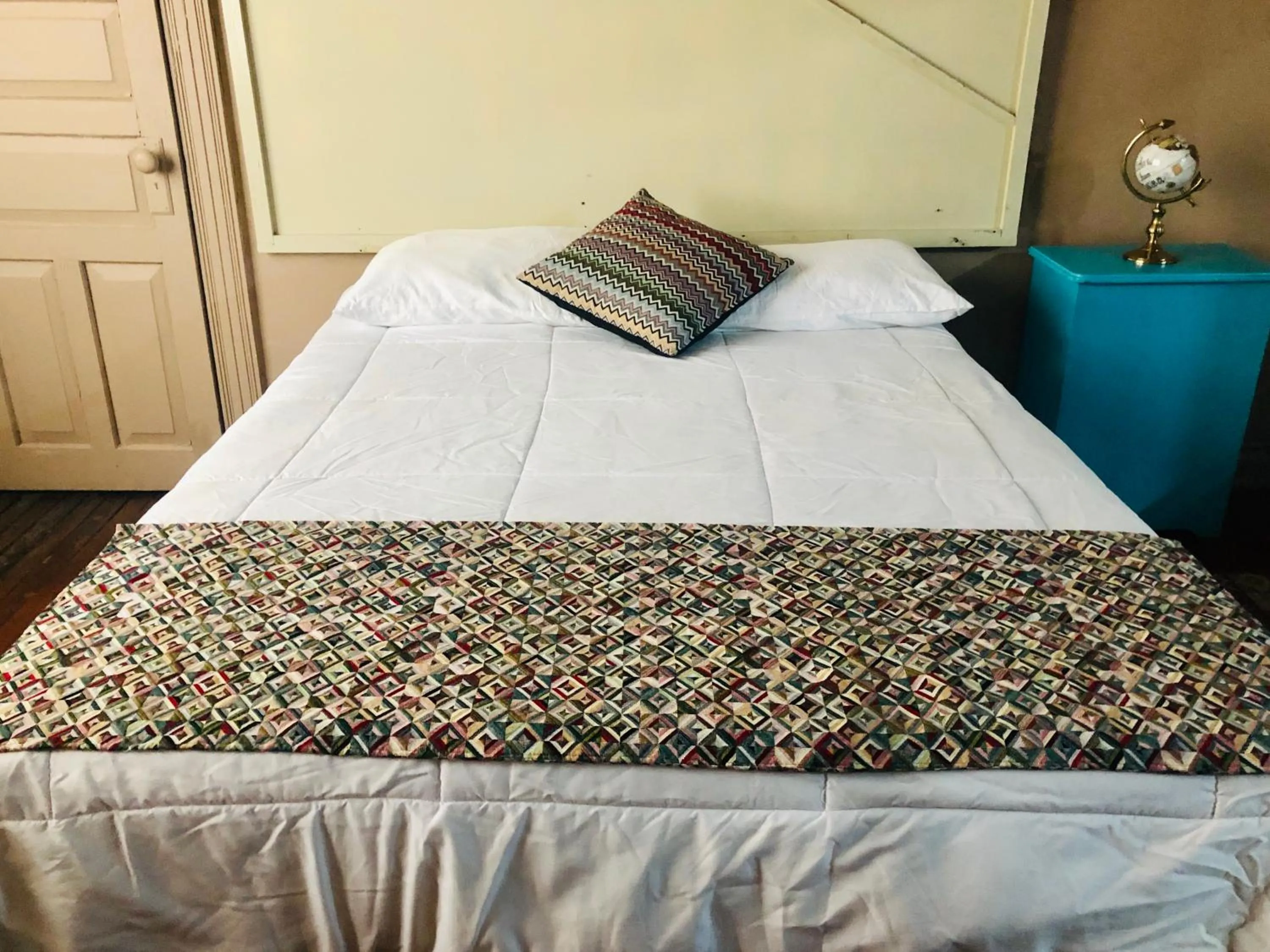 Bed in Hostal Kuira Bá by Rotamundos