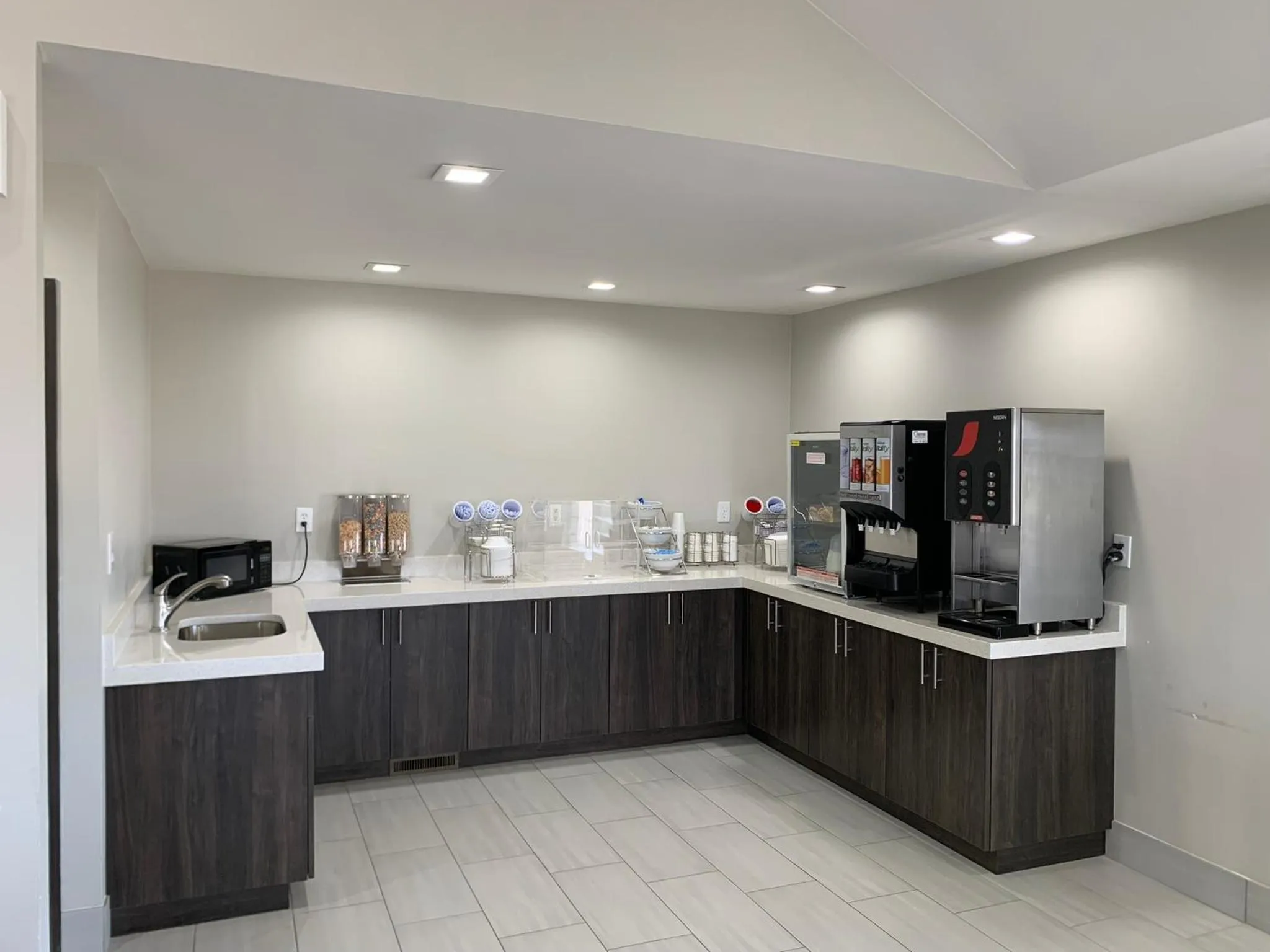 Breakfast in Days Inn by Wyndham Wagoner