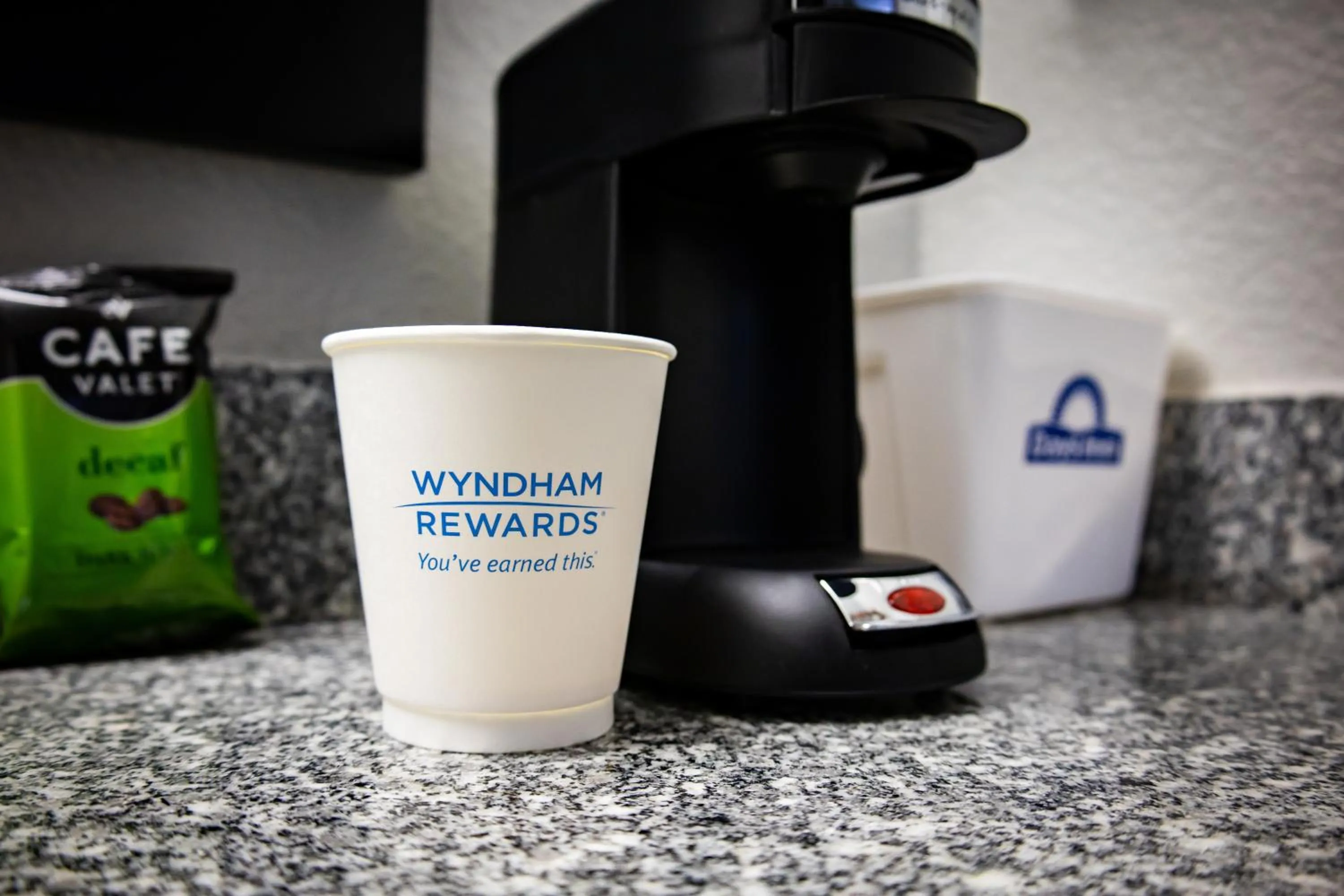 Coffee/tea facilities in Days Inn by Wyndham Wagoner