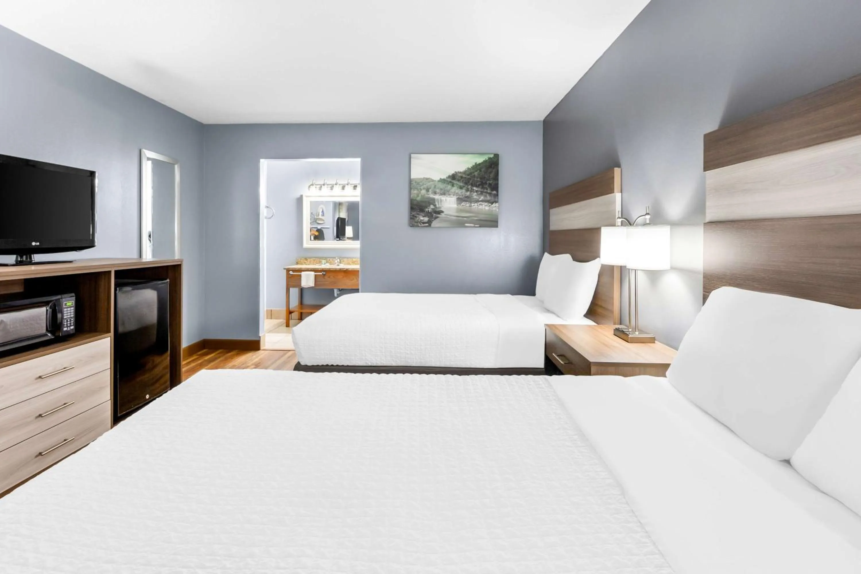 Bedroom, Bed in Best Western Wilderness Trail Inn