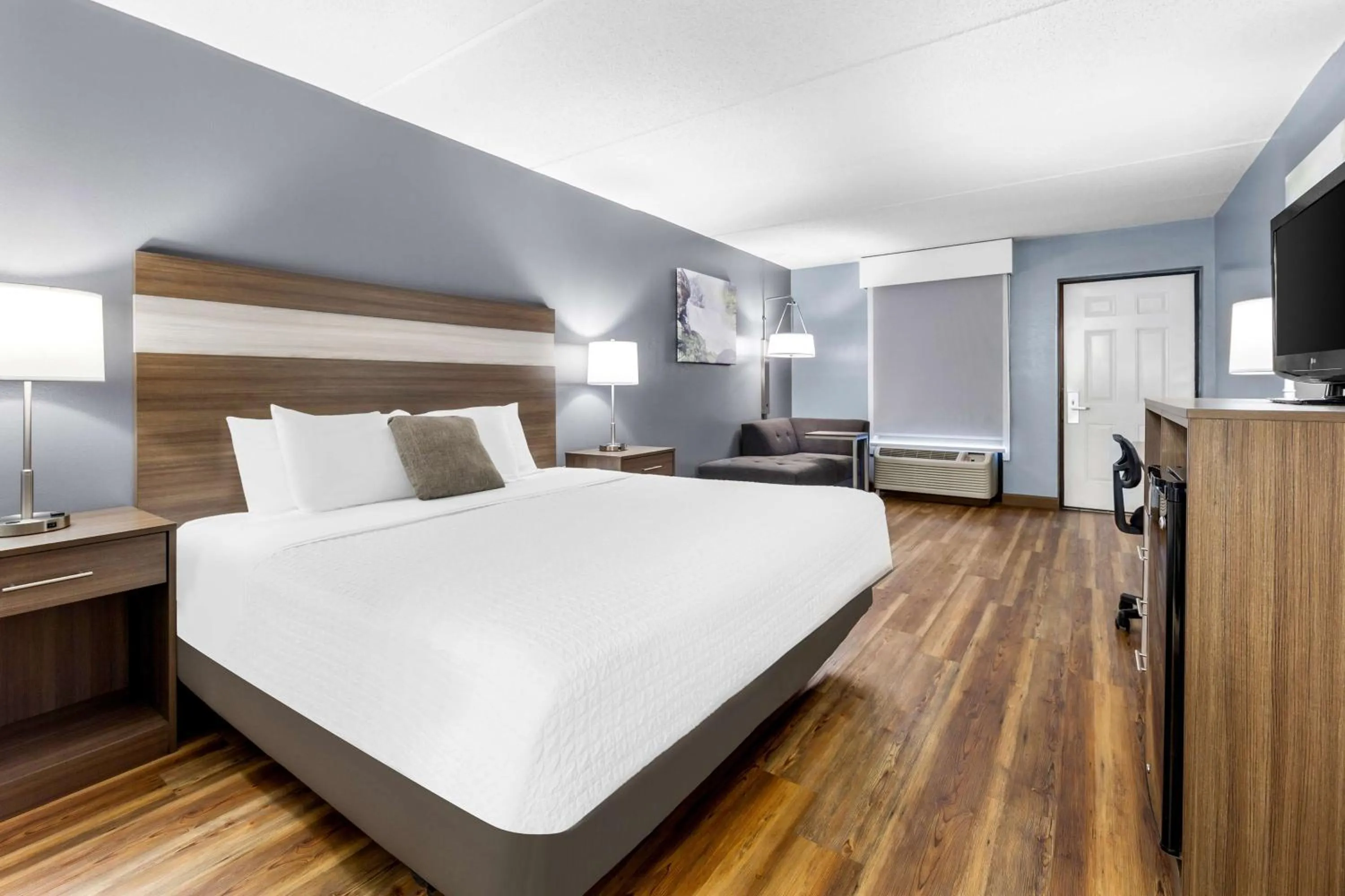 Bedroom, Bed in Best Western Wilderness Trail Inn