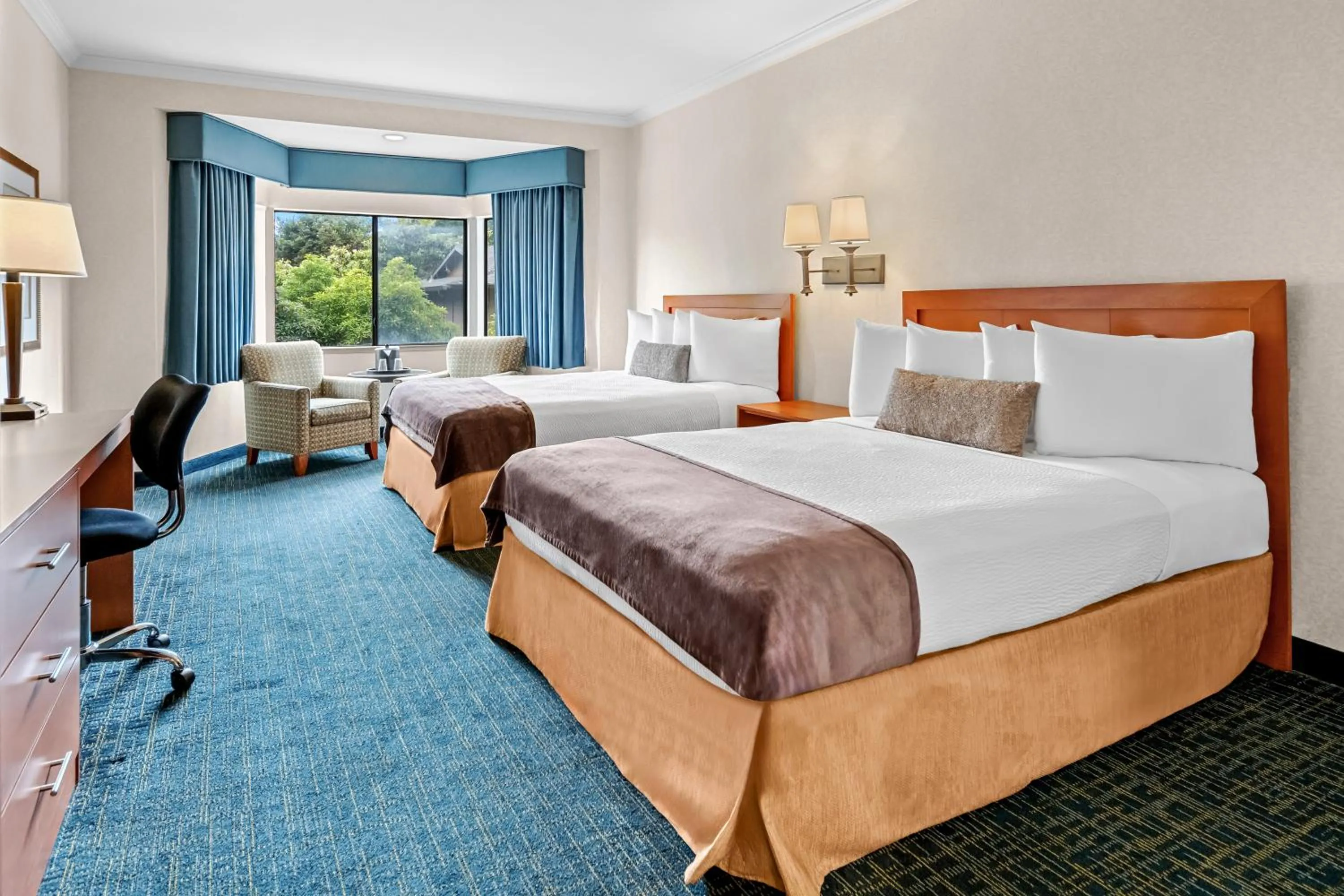 Bedroom, Bed in Best Western De Anza Inn