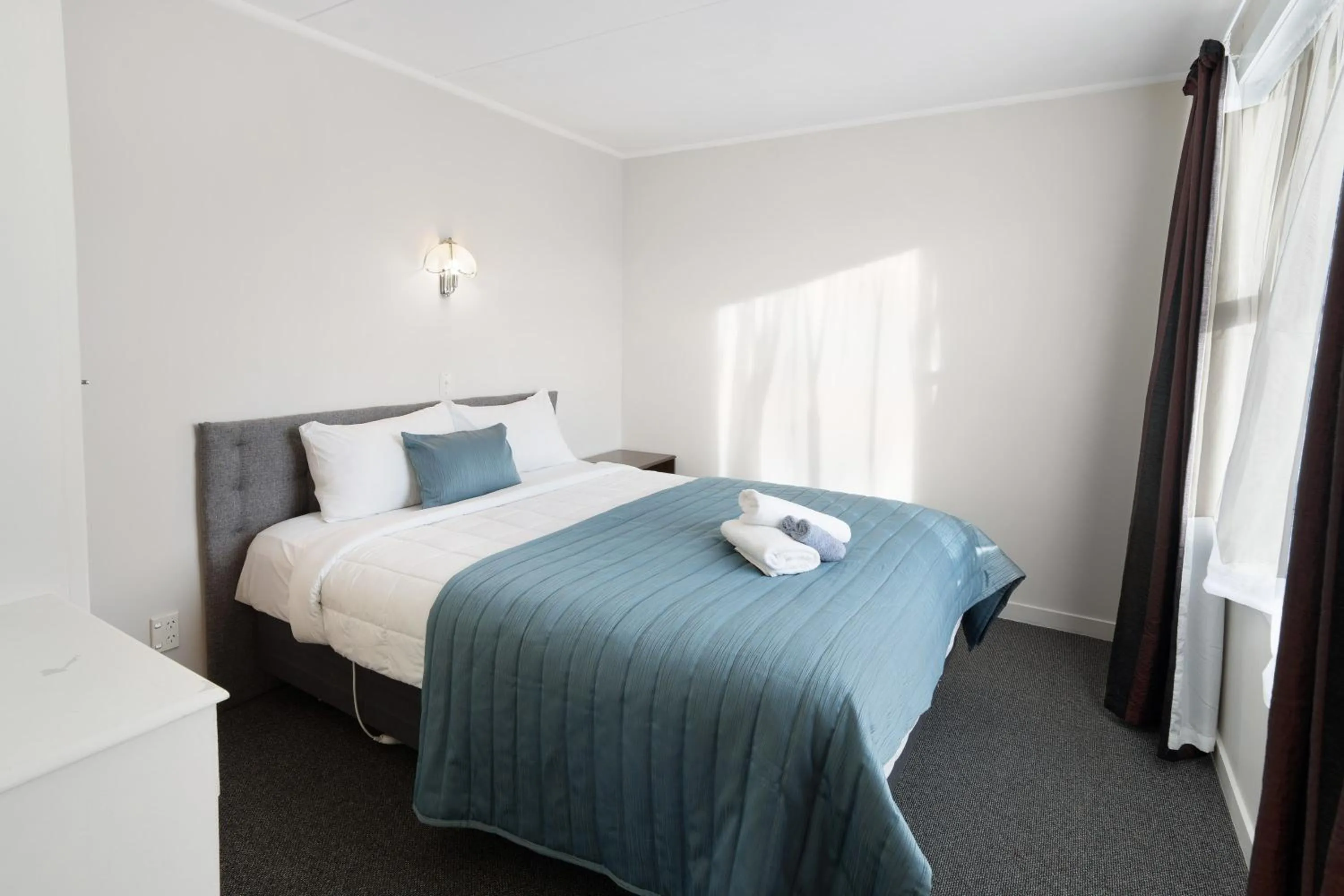 Bed in ASURE Oakleigh Motel