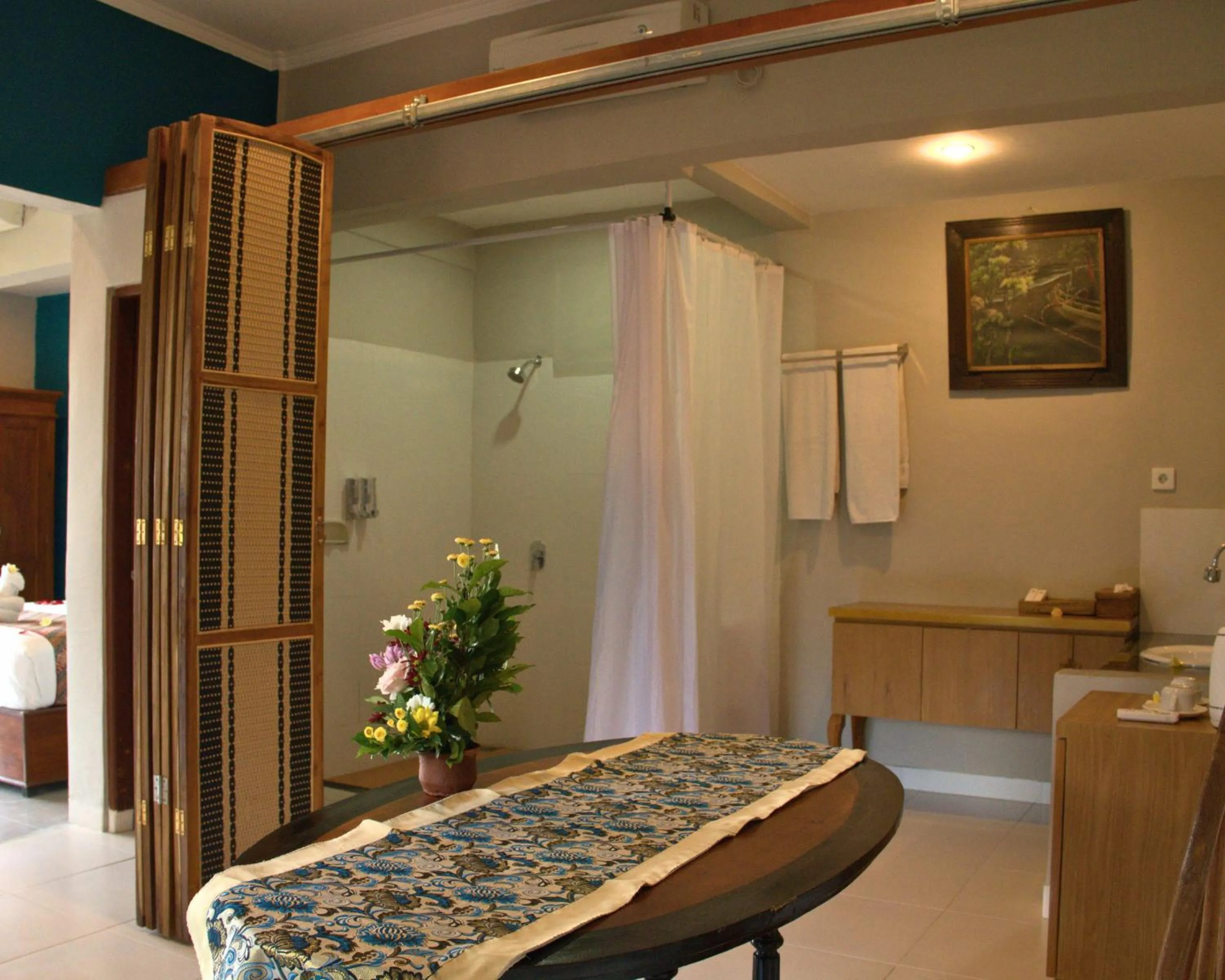 Shower in Menzel Ubud