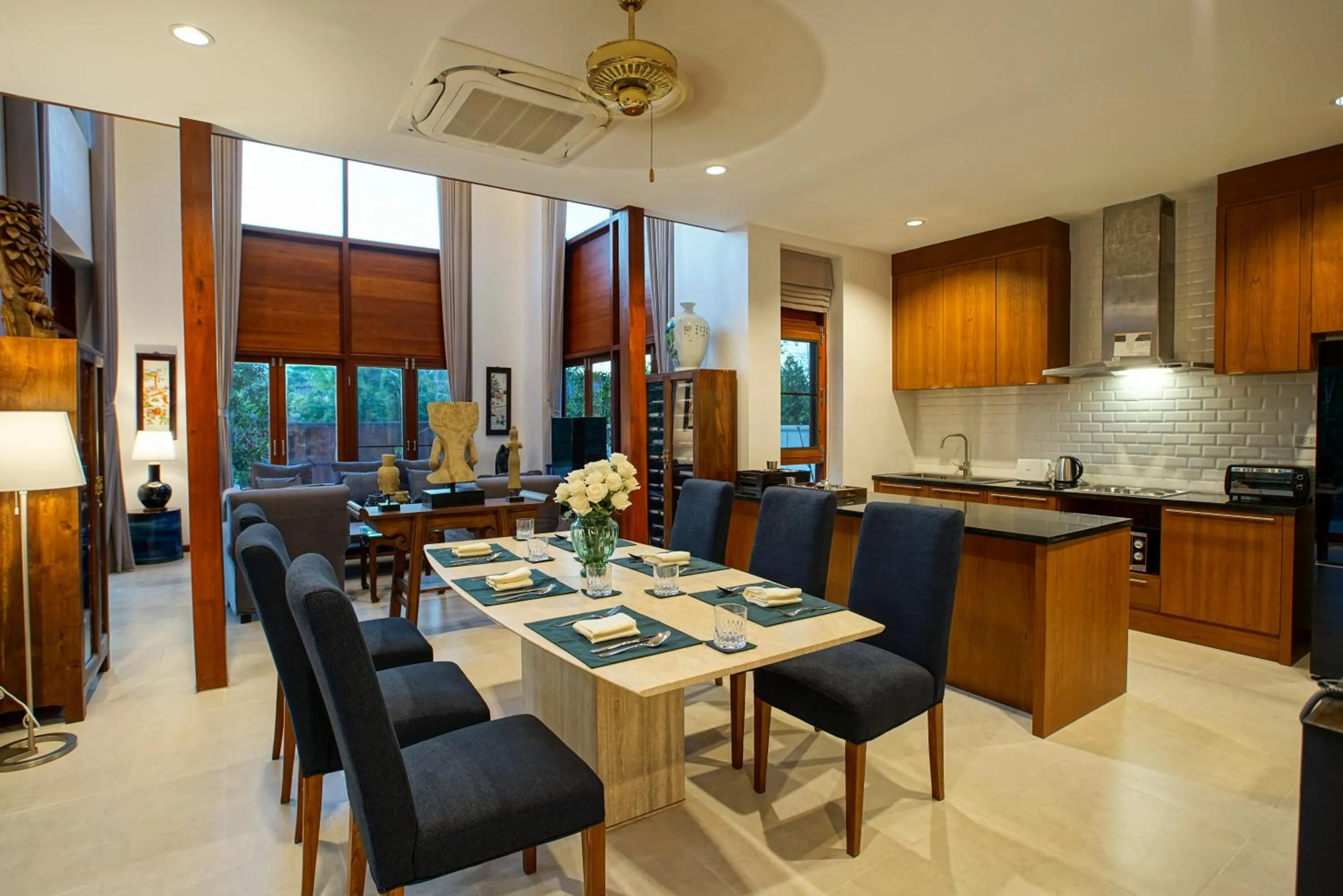 Restaurant/places to eat in Mae Rim Grace