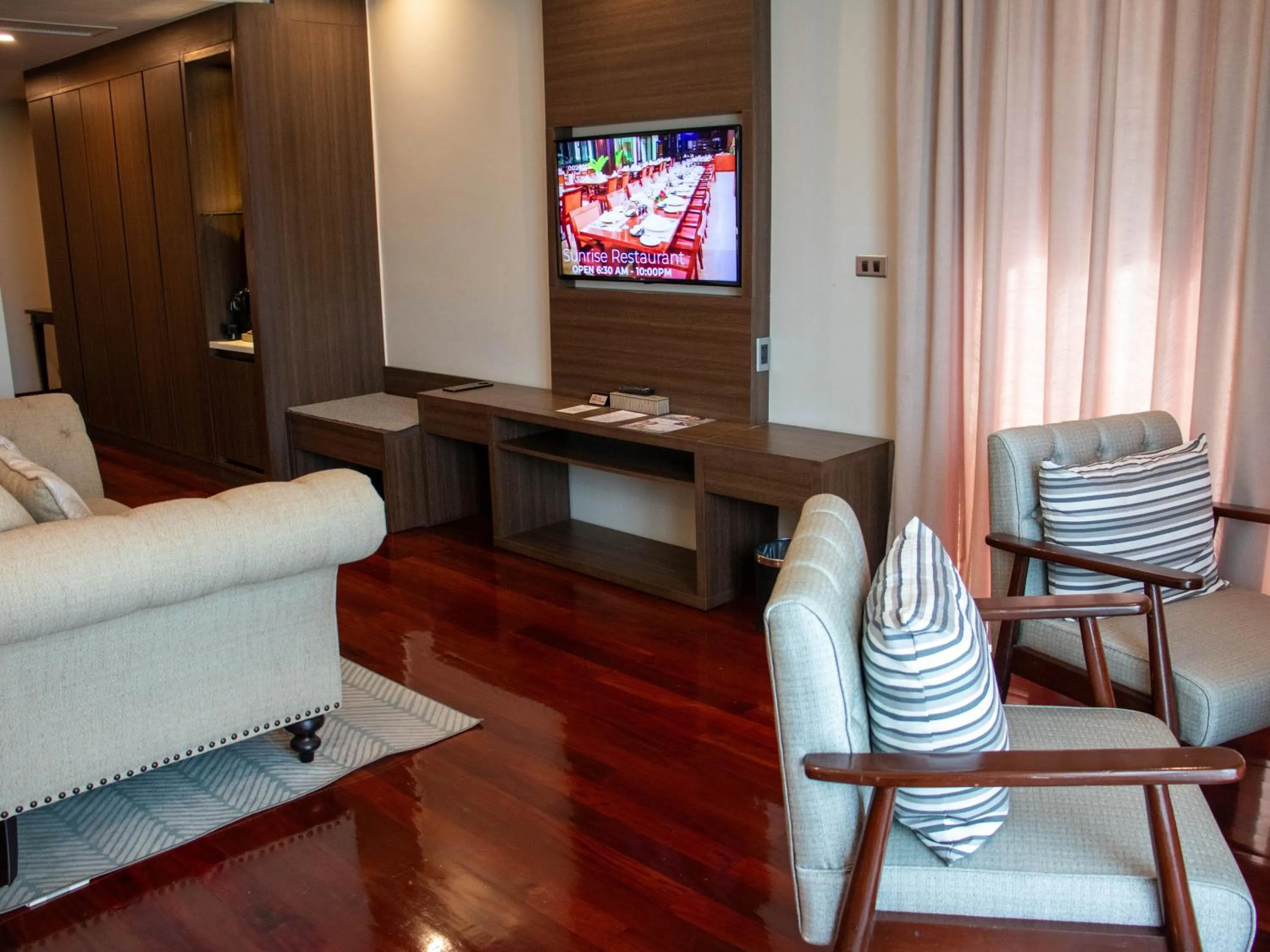 TV and multimedia in Tmark Resort Vangvieng