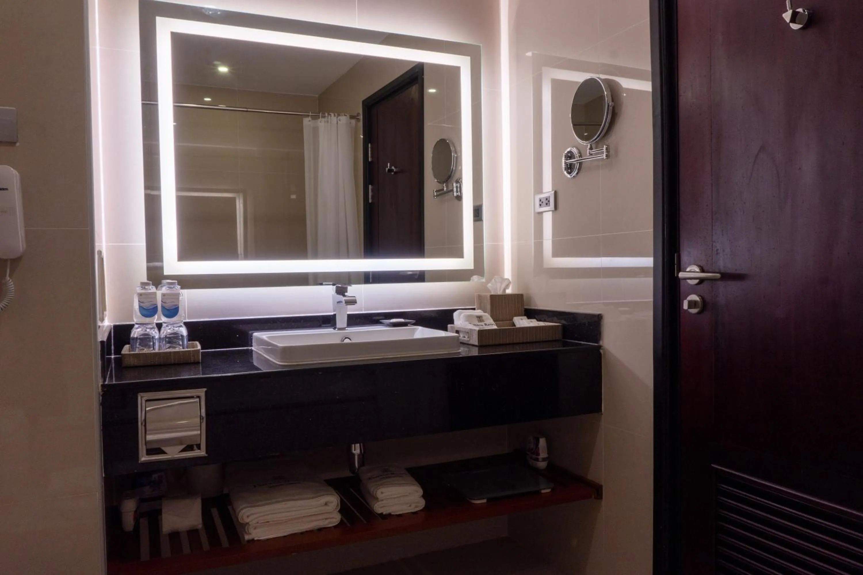 Bathroom in Tmark Resort Vangvieng