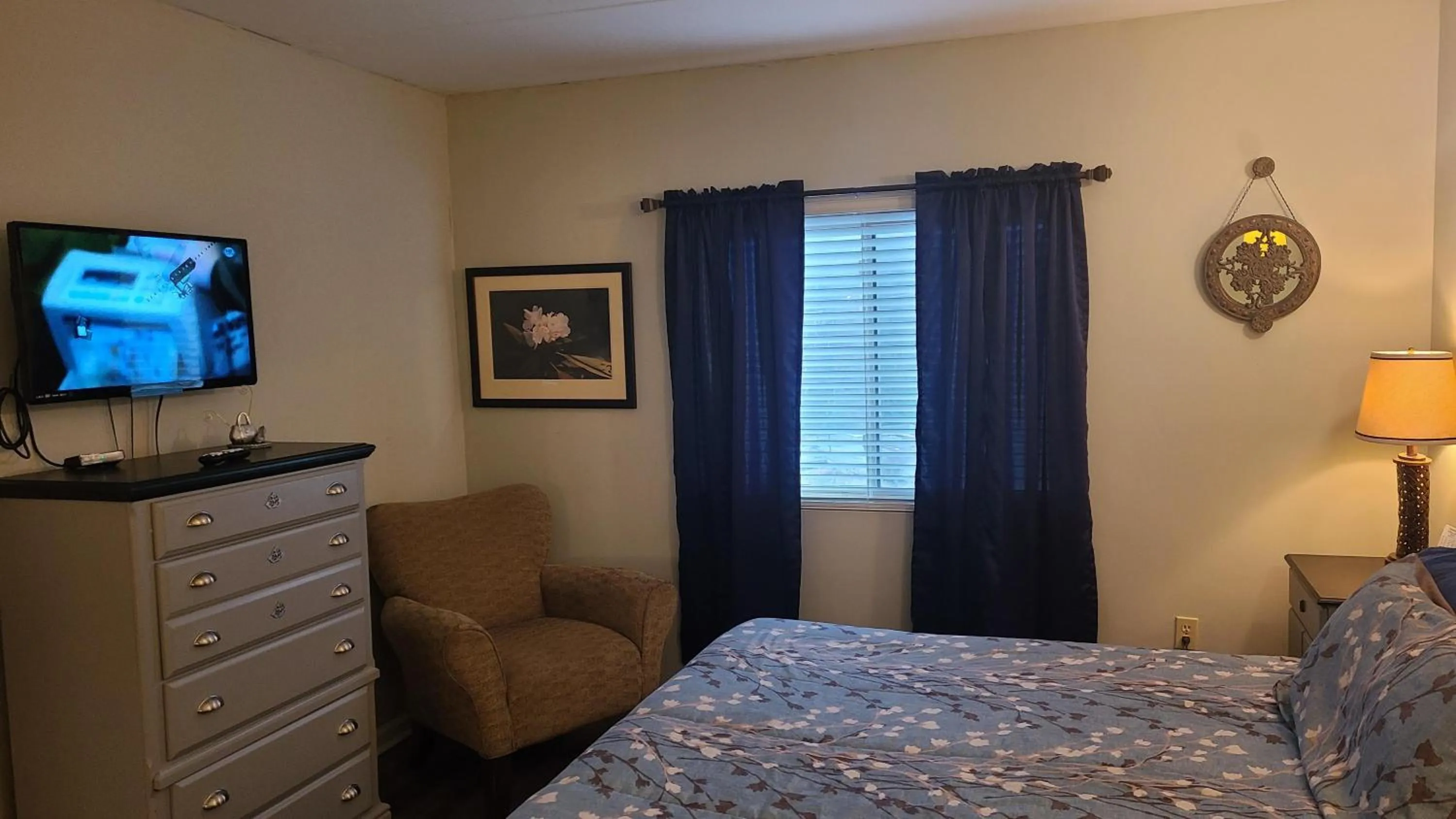 Bed in Gatlinburg Chateau Condo 506