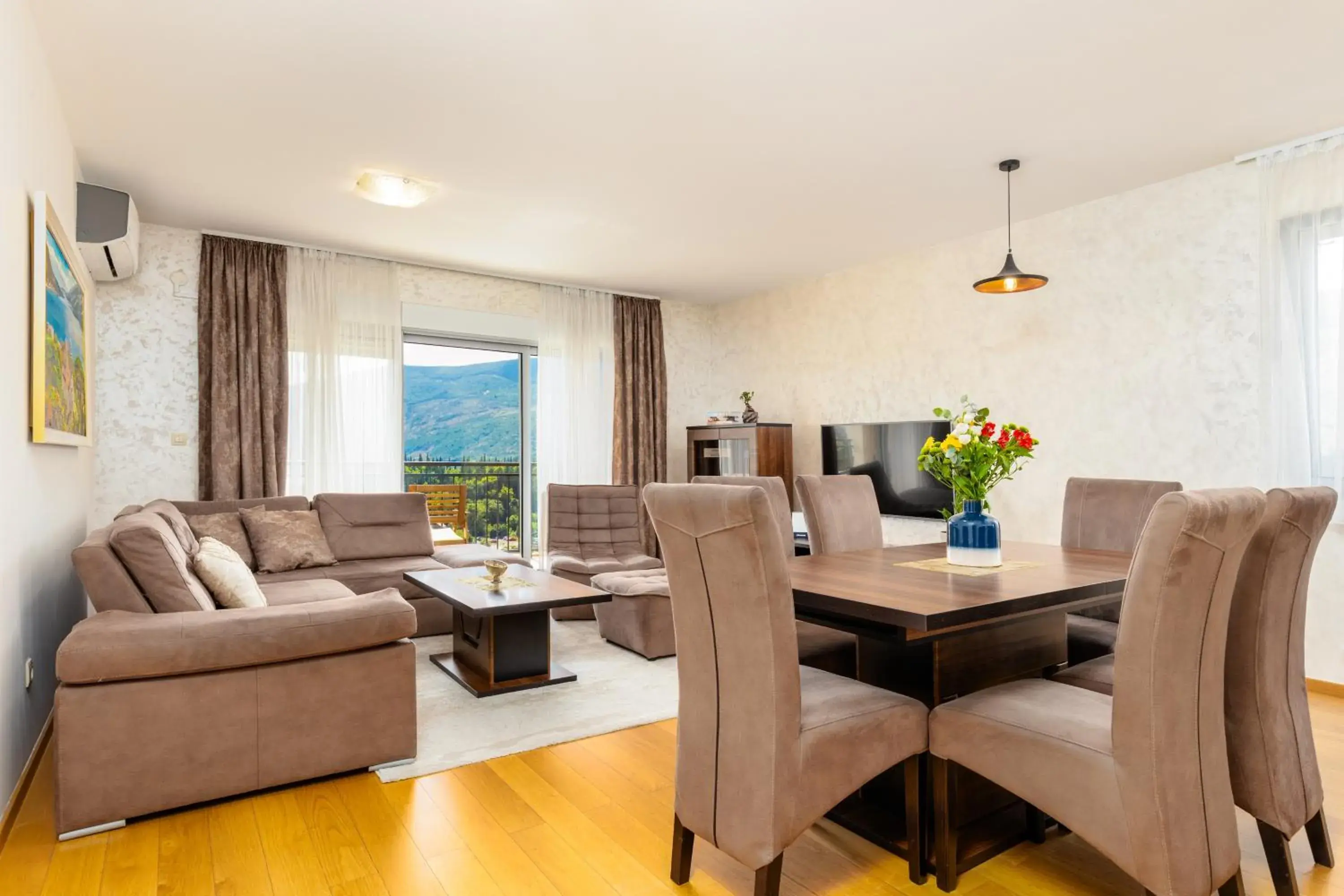 Three-Bedroom Apartment in Apart hotel M S KATUNJANIN Three-Bedroom Apartment in Apart hotel M S KATUNJANIN