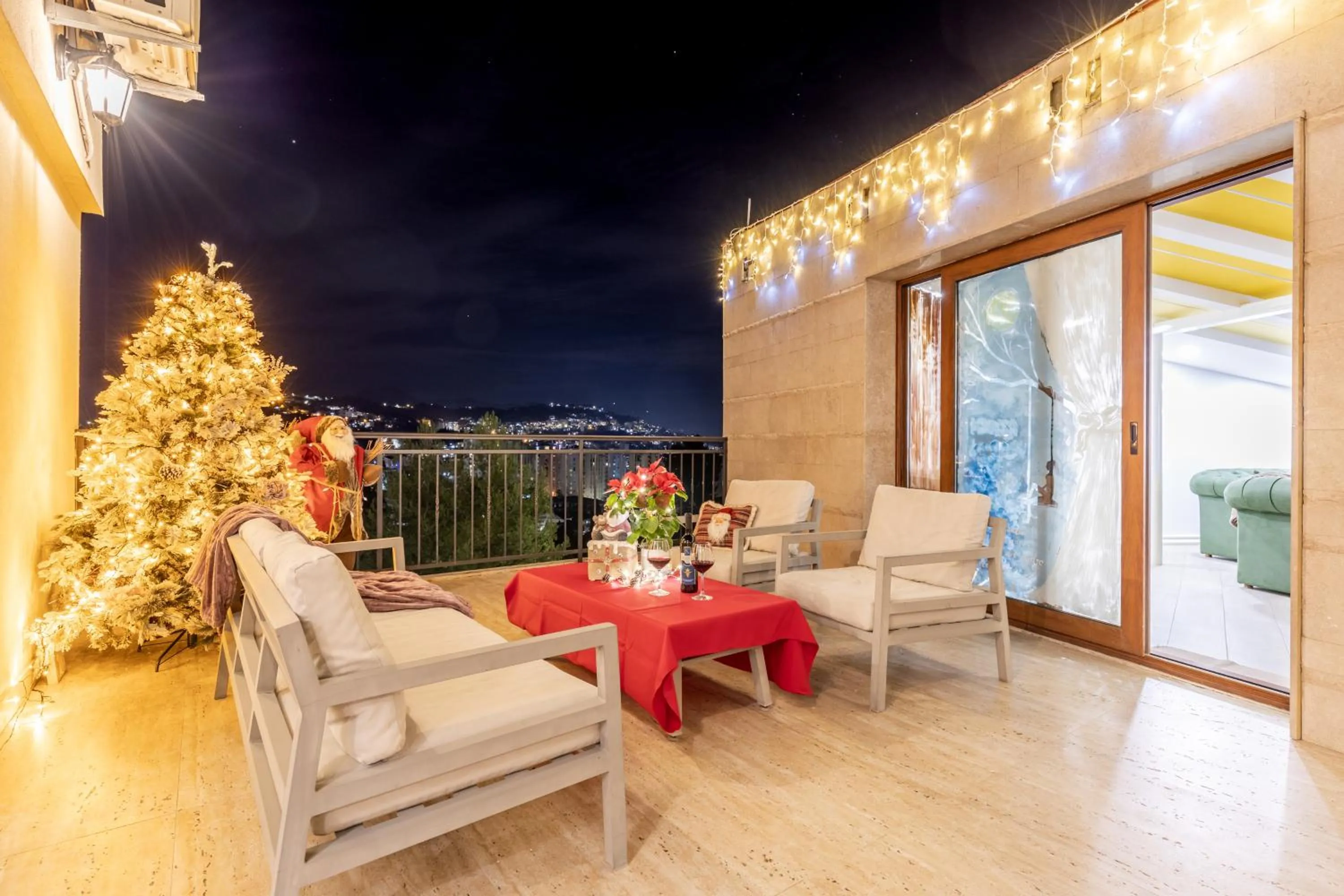 Balcony/Terrace in Apart hotel M S KATUNJANIN