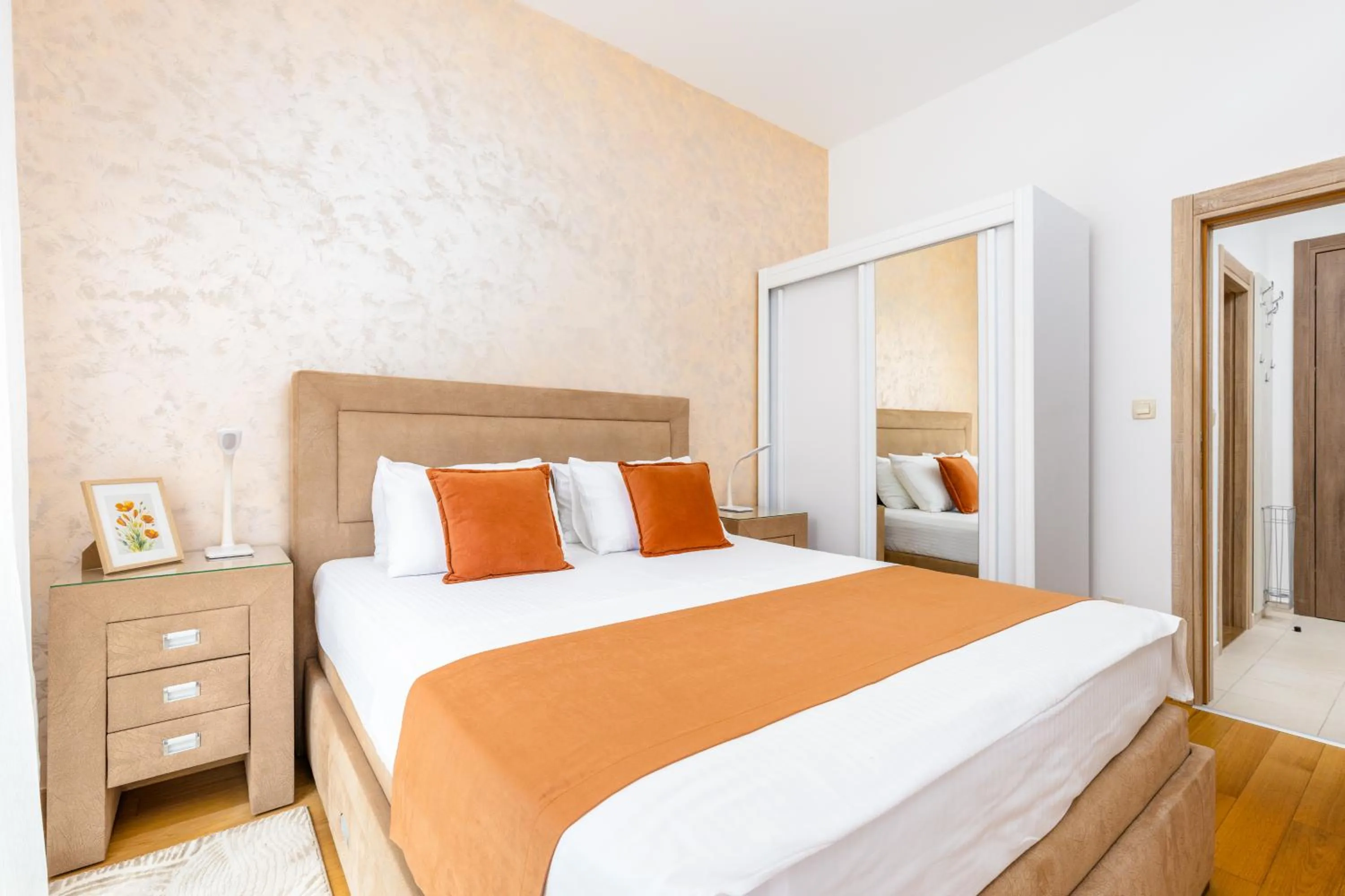 Bed in Apart hotel M S KATUNJANIN