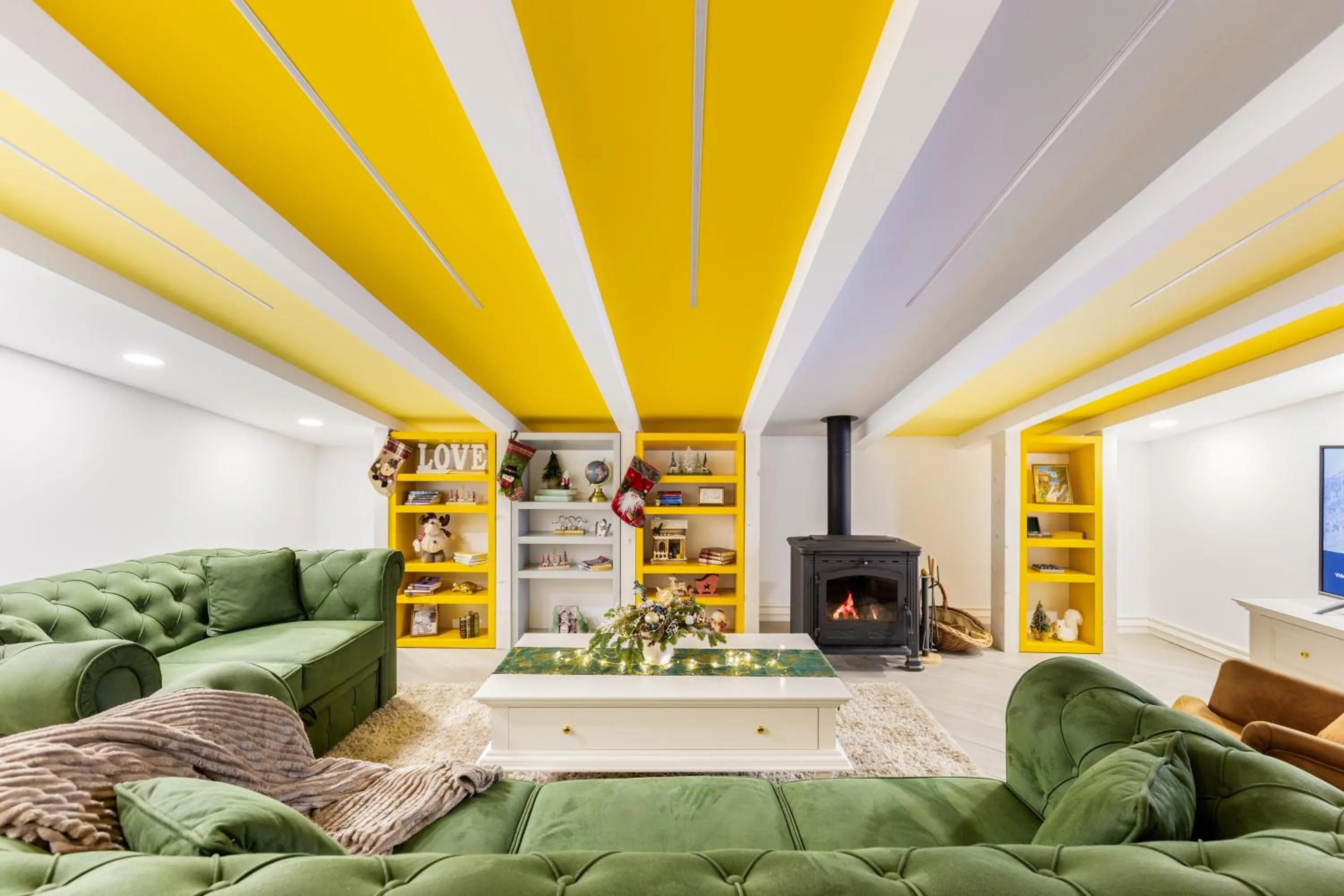 Seating area in Apart hotel M S KATUNJANIN