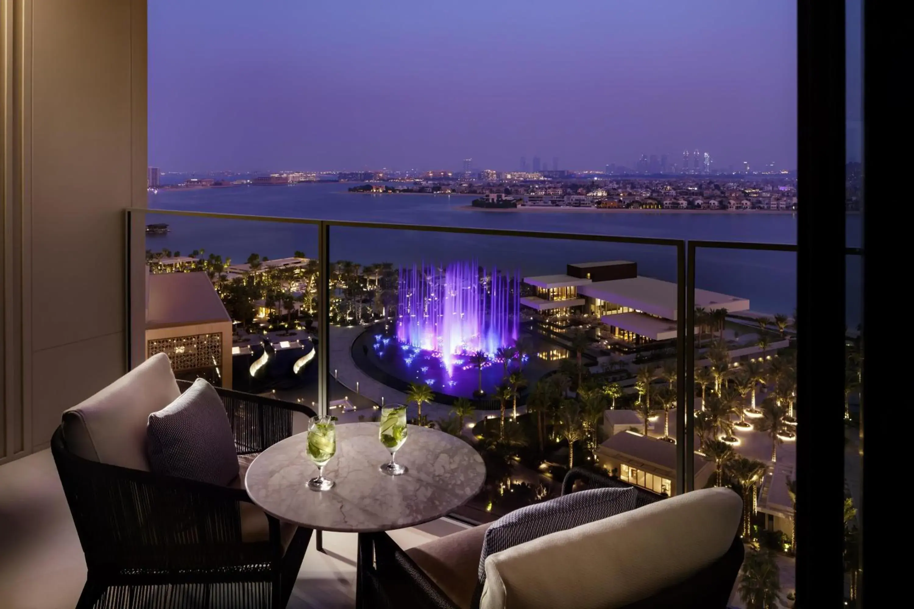 Royal Club King Palm View - Royal Club access with breakfast, all-day premium champagne & high-tea in Atlantis The Royal Royal Club King Palm View - Royal Club access with breakfast, all-day premium champagne & high-tea in Atlantis The Royal