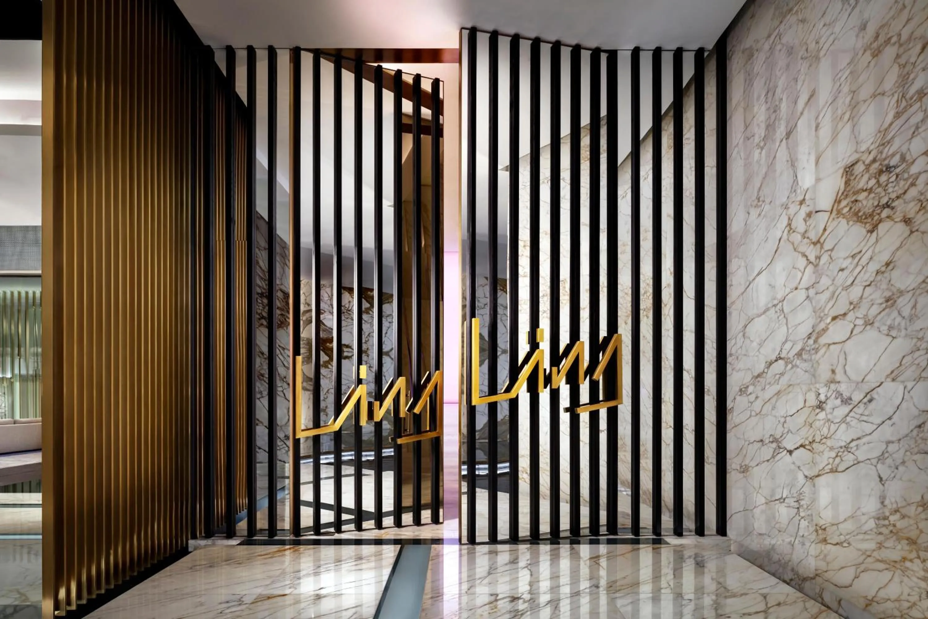 Restaurant/places to eat in Atlantis The Royal