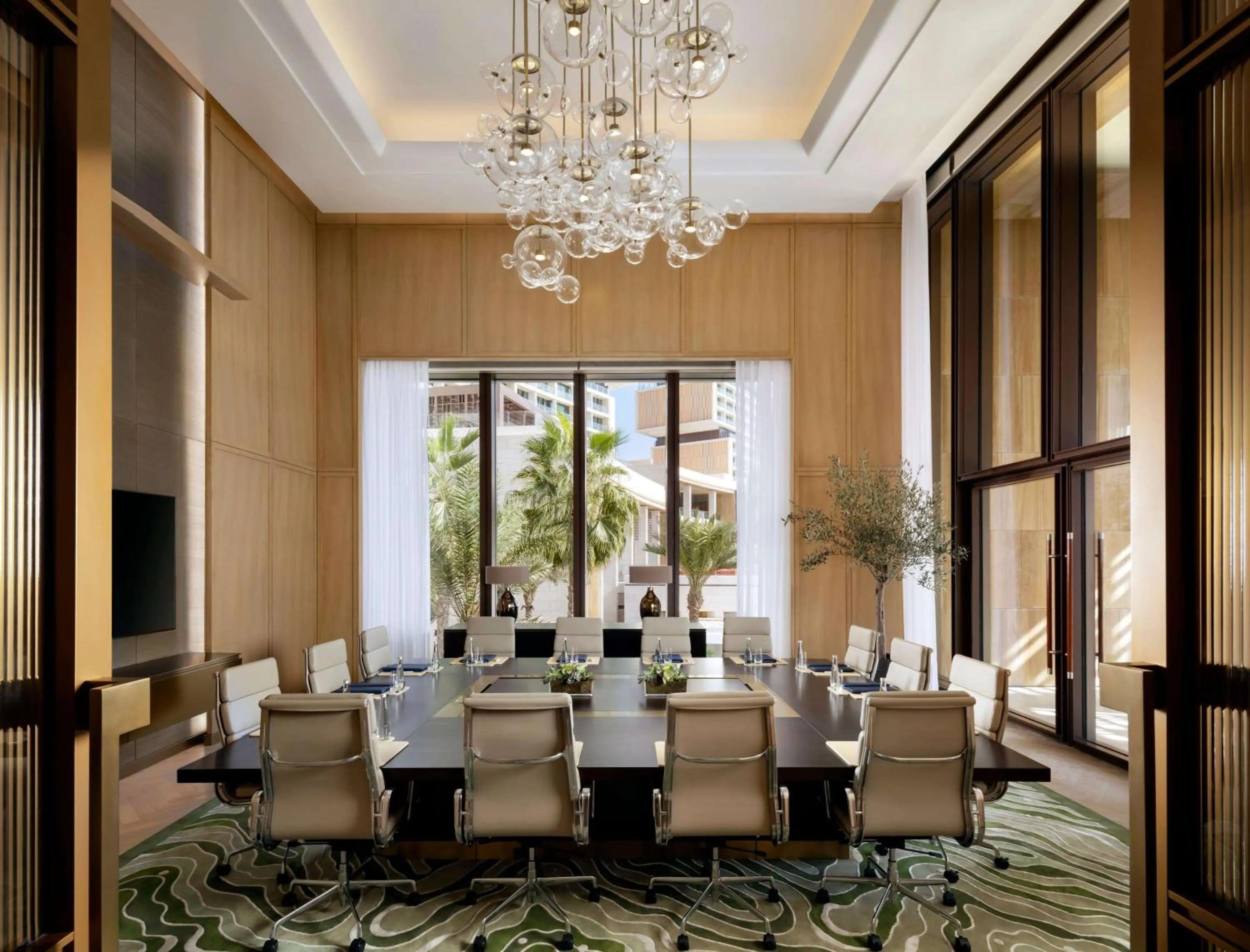Business facilities in Atlantis The Royal