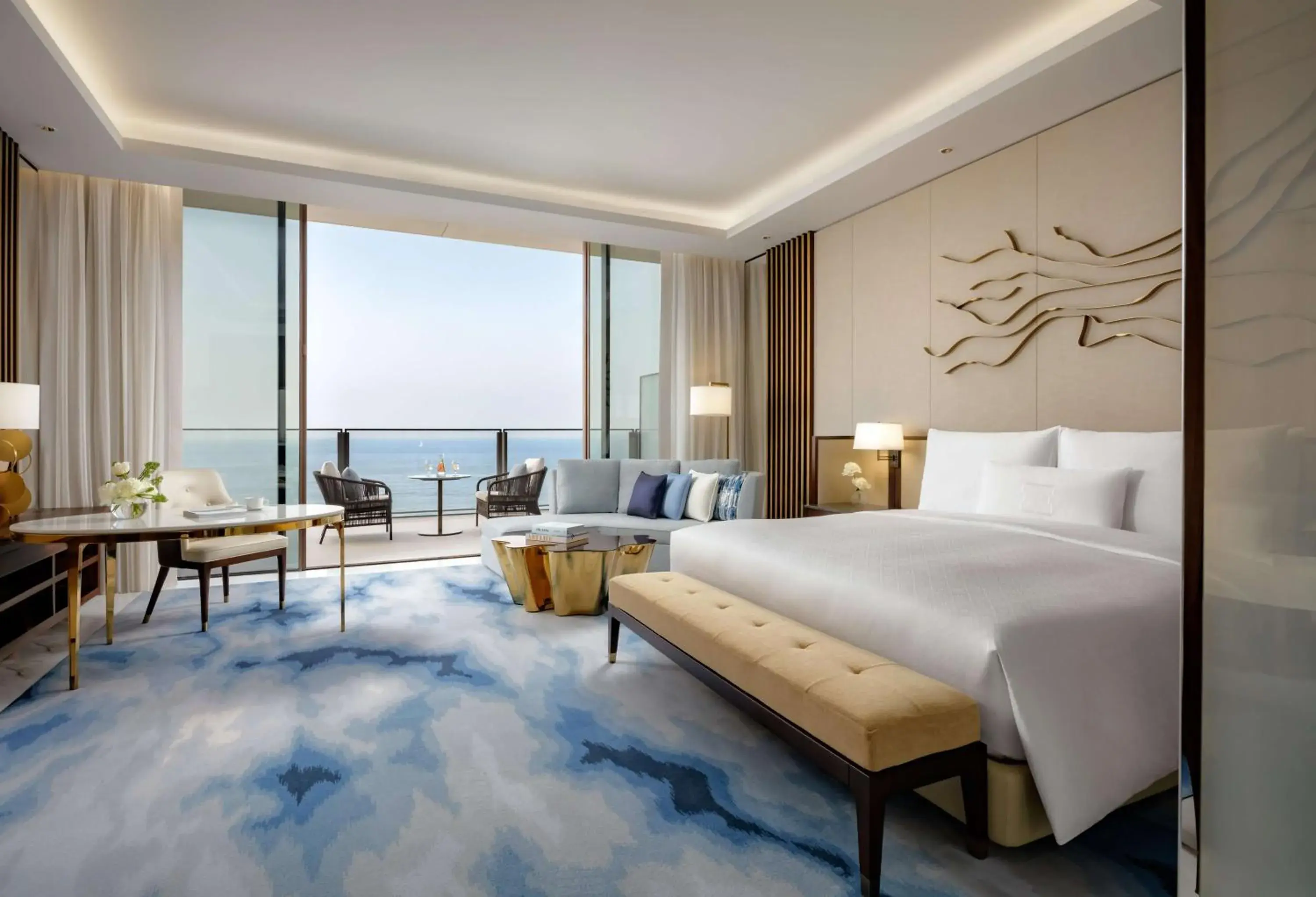 Royal Club King Sea View - Royal Club access with breakfast, all-day premium champagne & high-tea in Atlantis The Royal Royal Club King Sea View - Royal Club access with breakfast, all-day premium champagne & high-tea in Atlantis The Royal