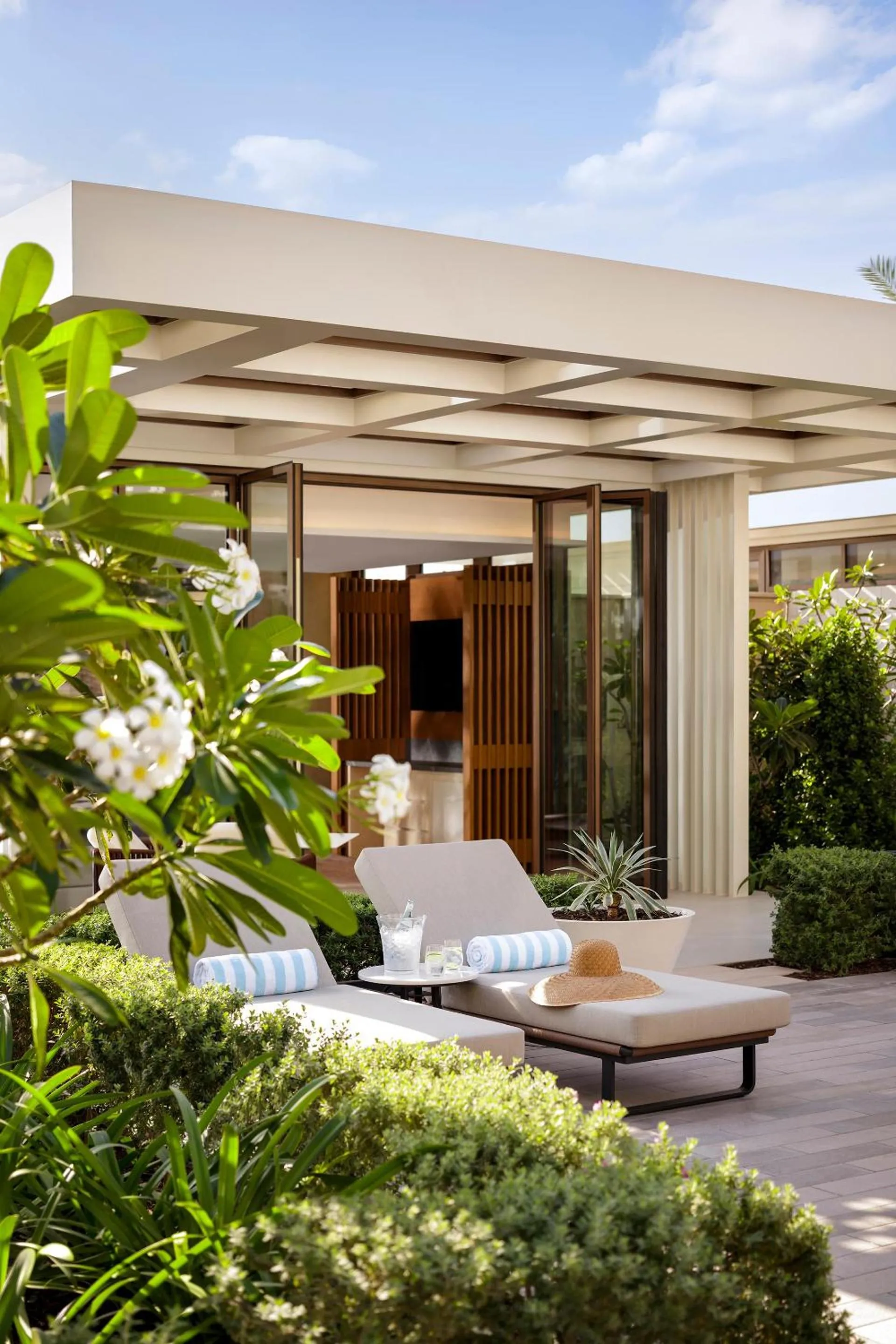 Restaurant/places to eat in Atlantis The Royal