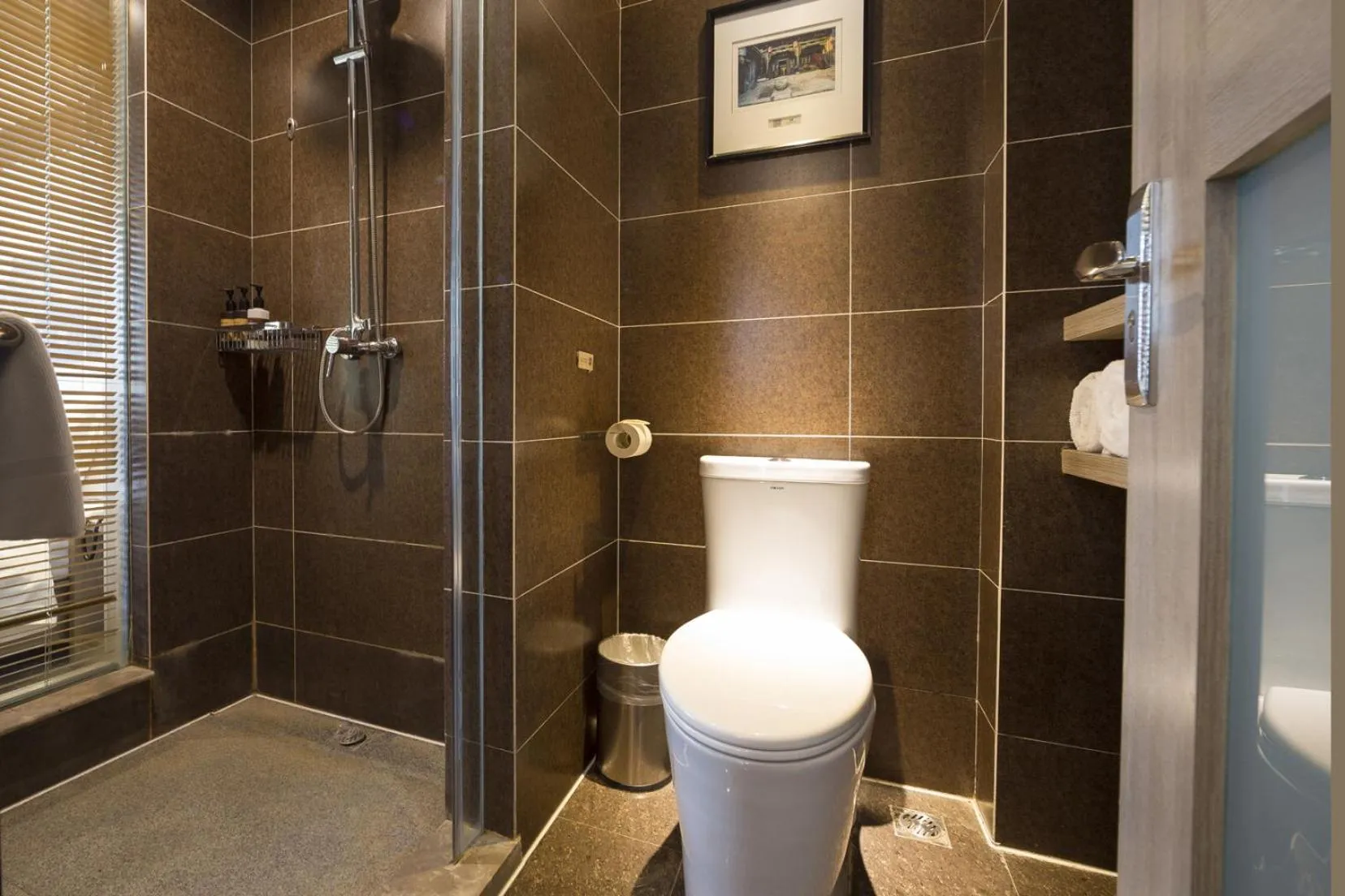 Shower in Atour Hotel (Taiyuan Zonggai Shifanqu)