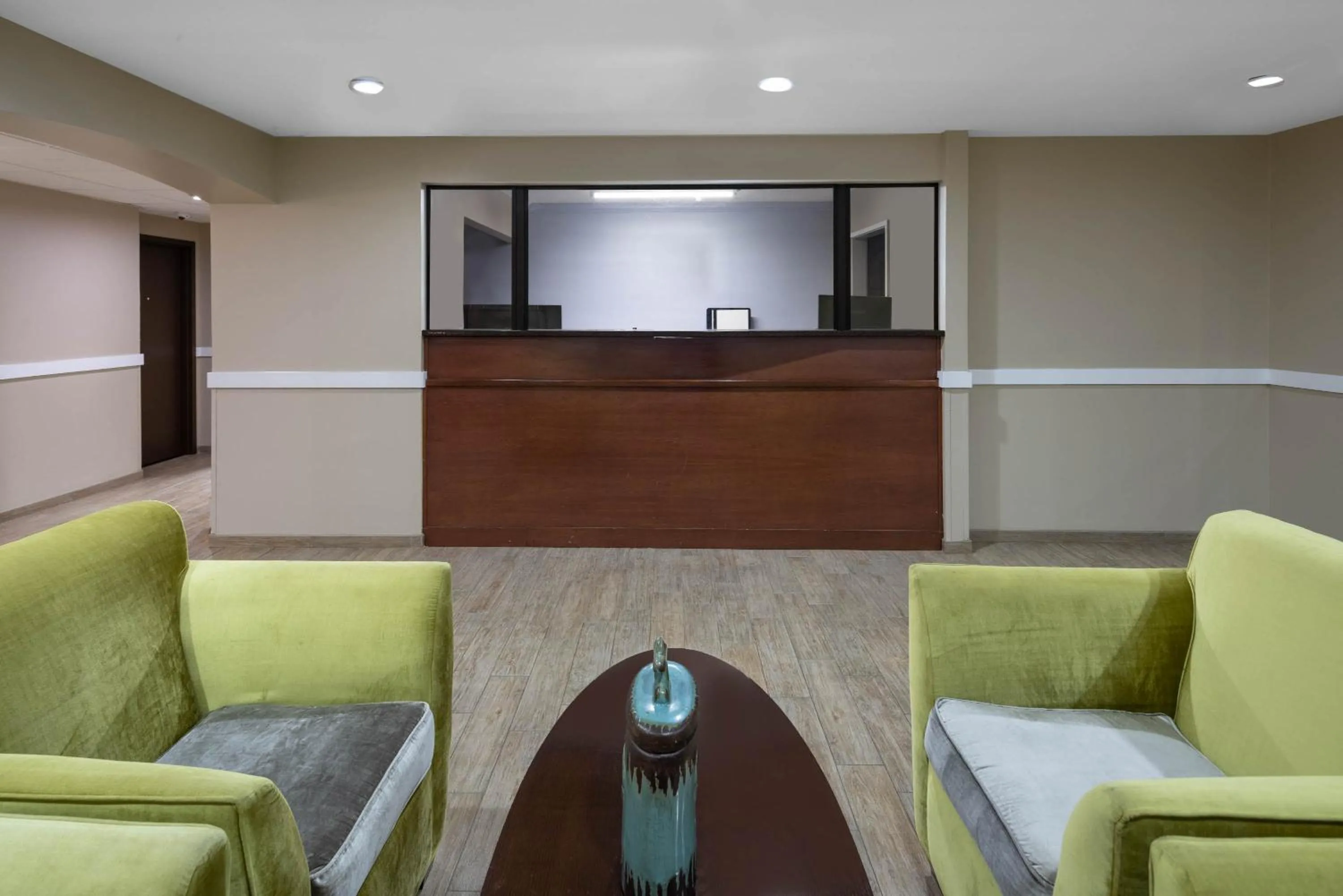 Lobby or reception, Lobby/Reception in Super 8 by Wyndham Nyack NY