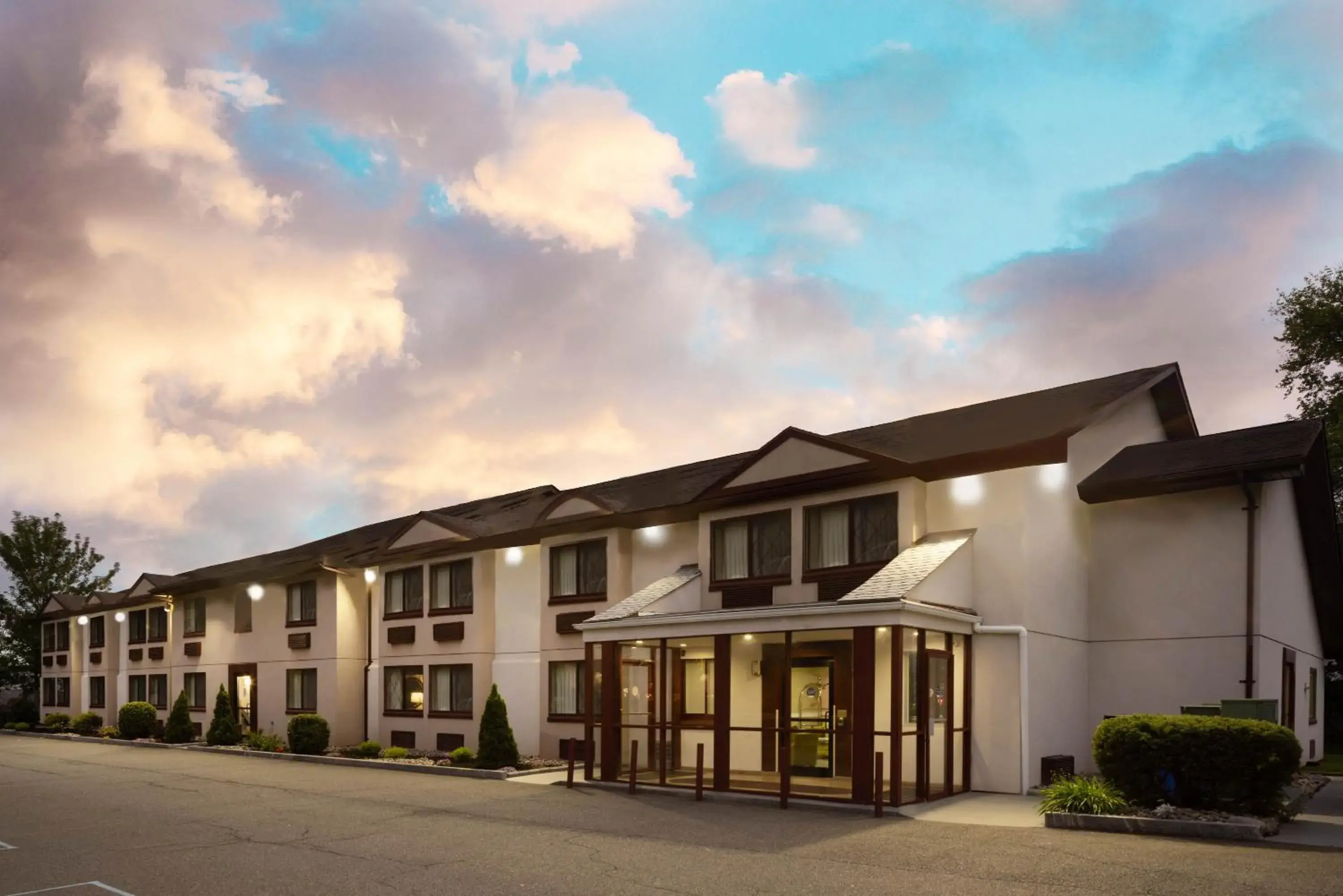Property Building in Super 8 by Wyndham Nyack NY Property Building in Super 8 by Wyndham Nyack NY
