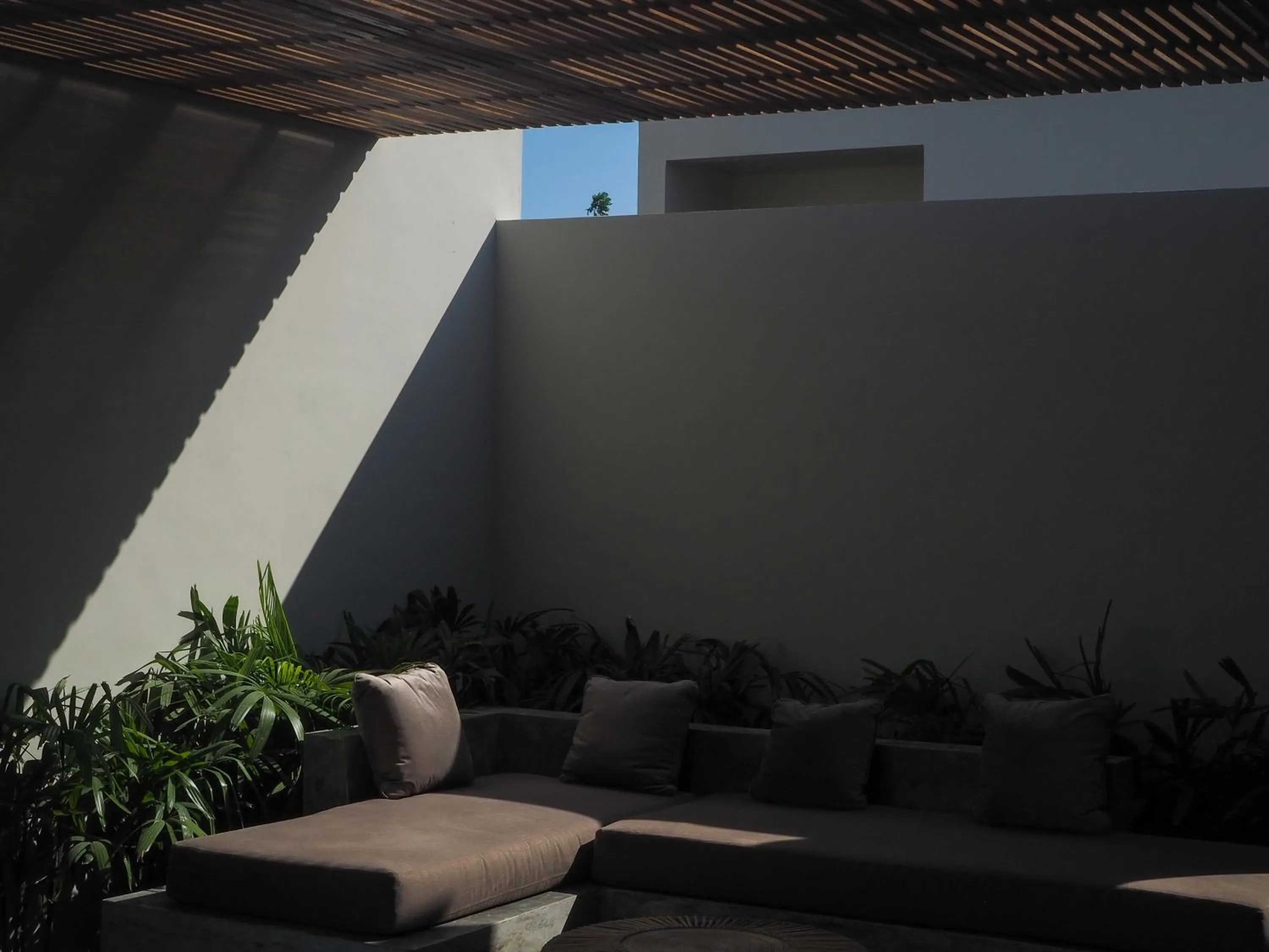 Patio in Suku Lifestyle Hotel & Villas