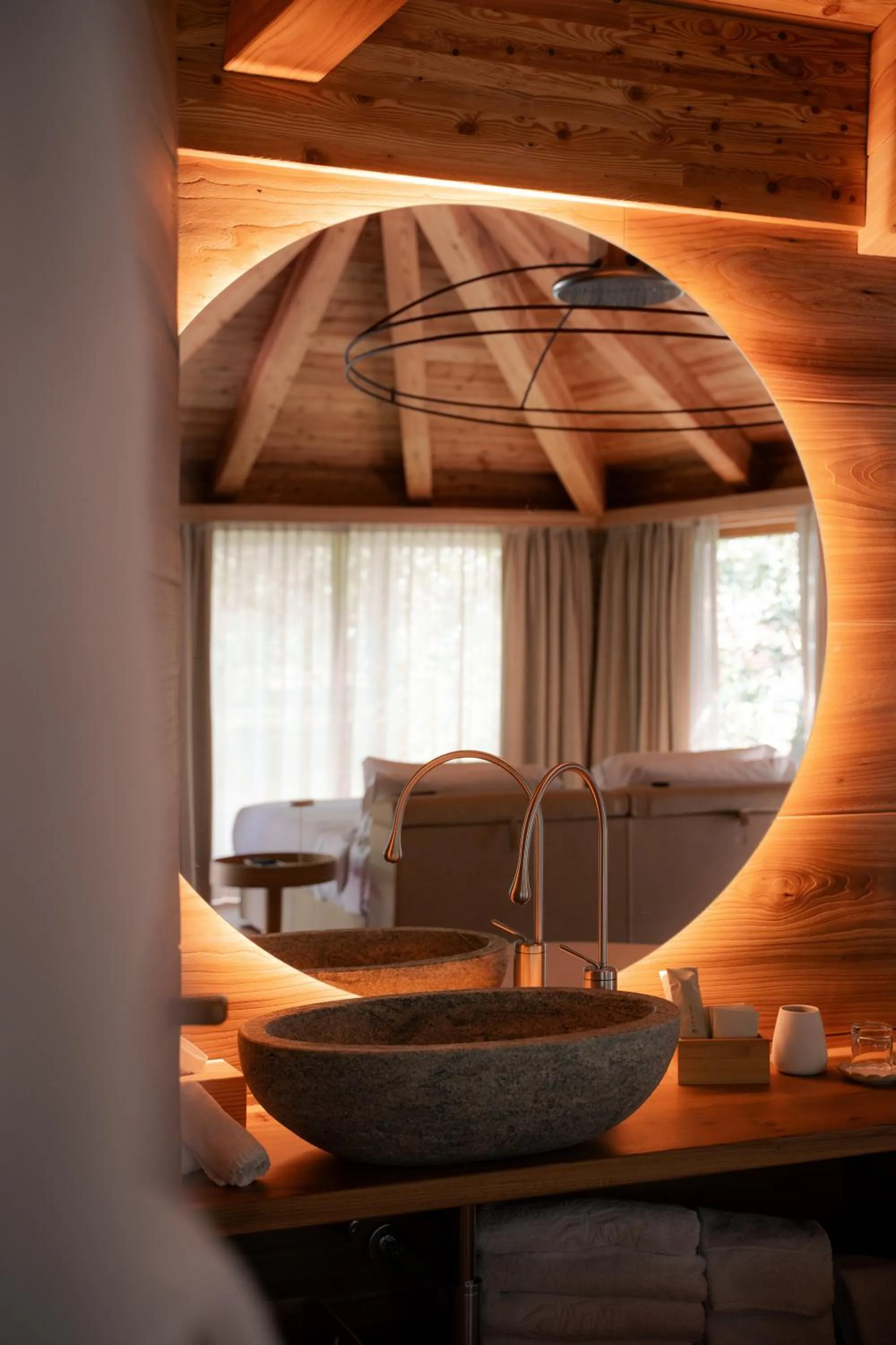 Bathroom in Au Charmant Petit Lac - Ecohotel Parc & Spa