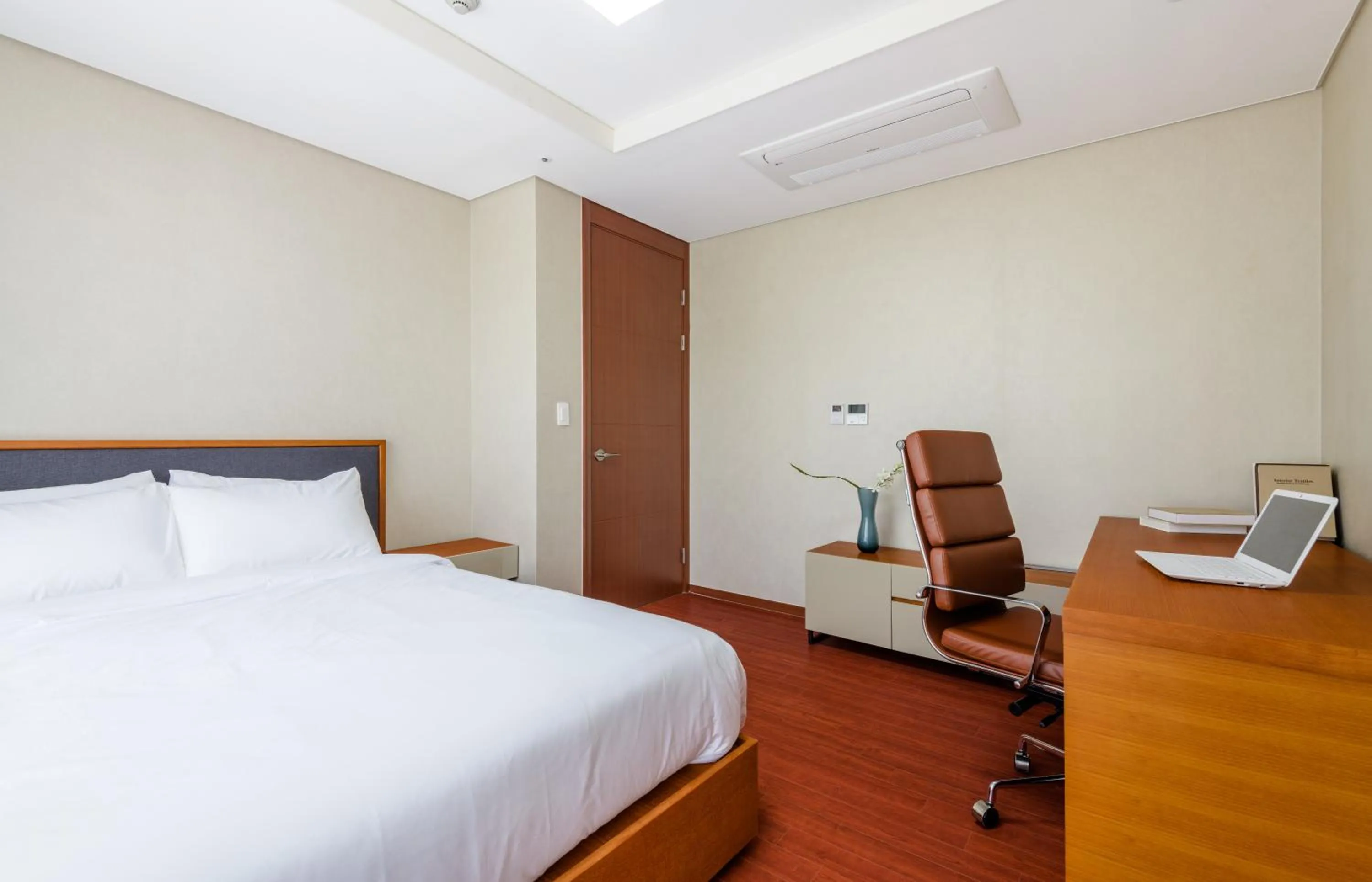 Bed in Seaside Arden