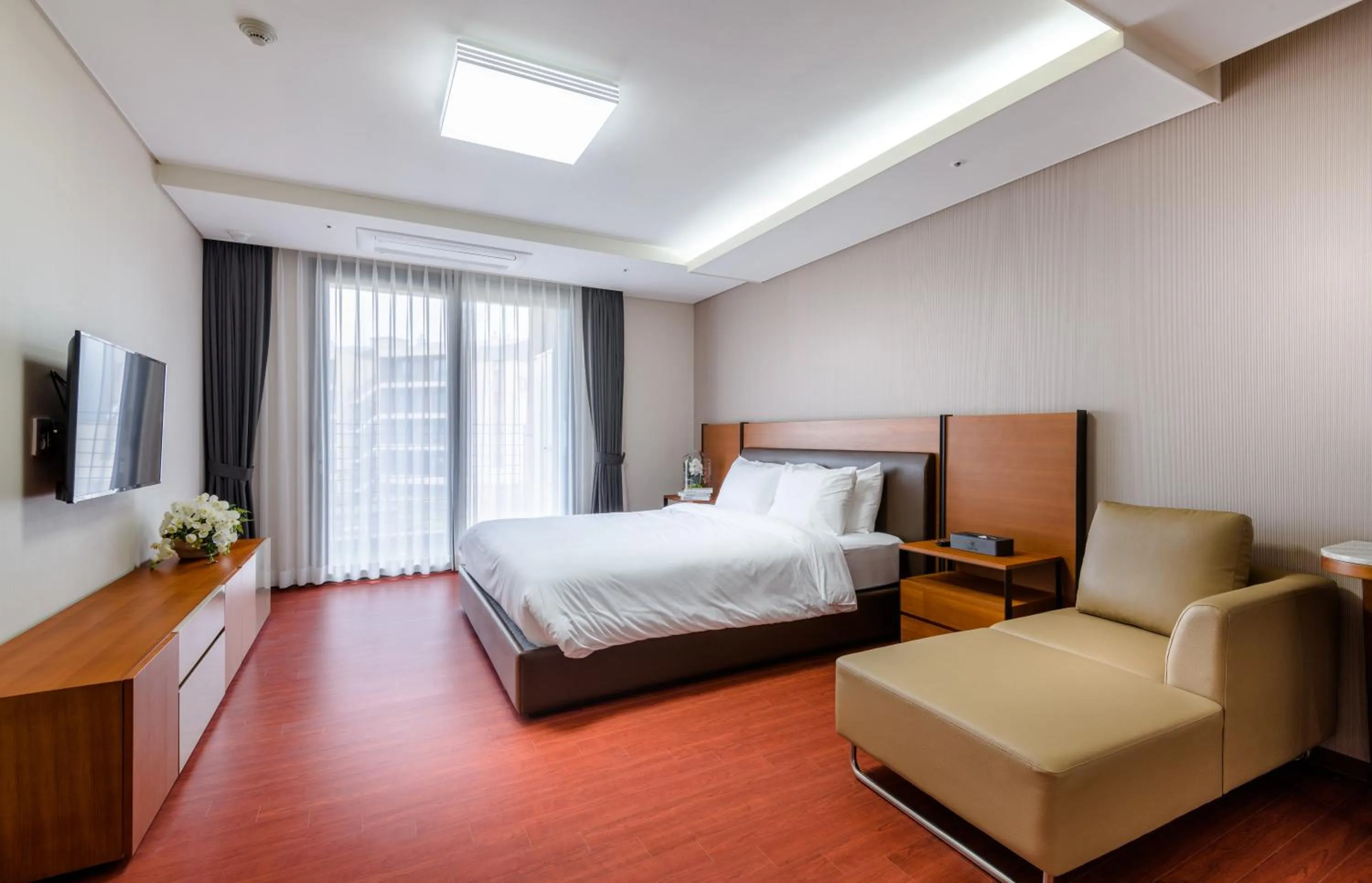 Photo of the whole room, Bed in Seaside Arden