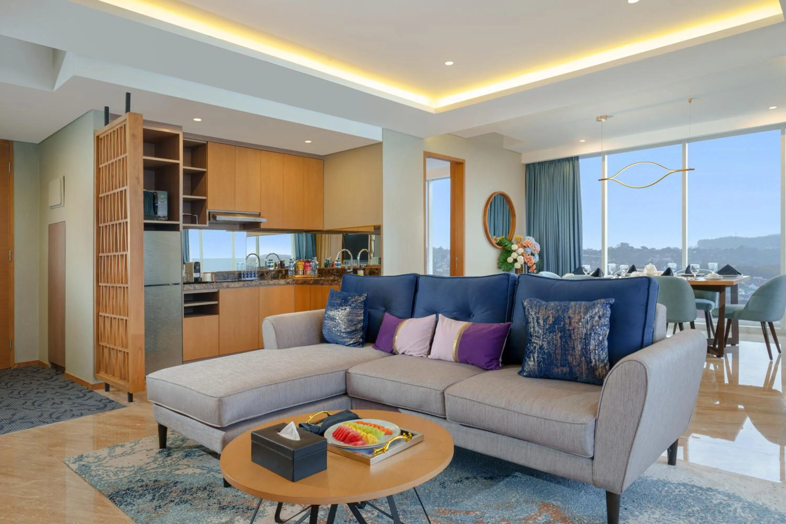 Living room in Golden Tulip Springhill Lampung