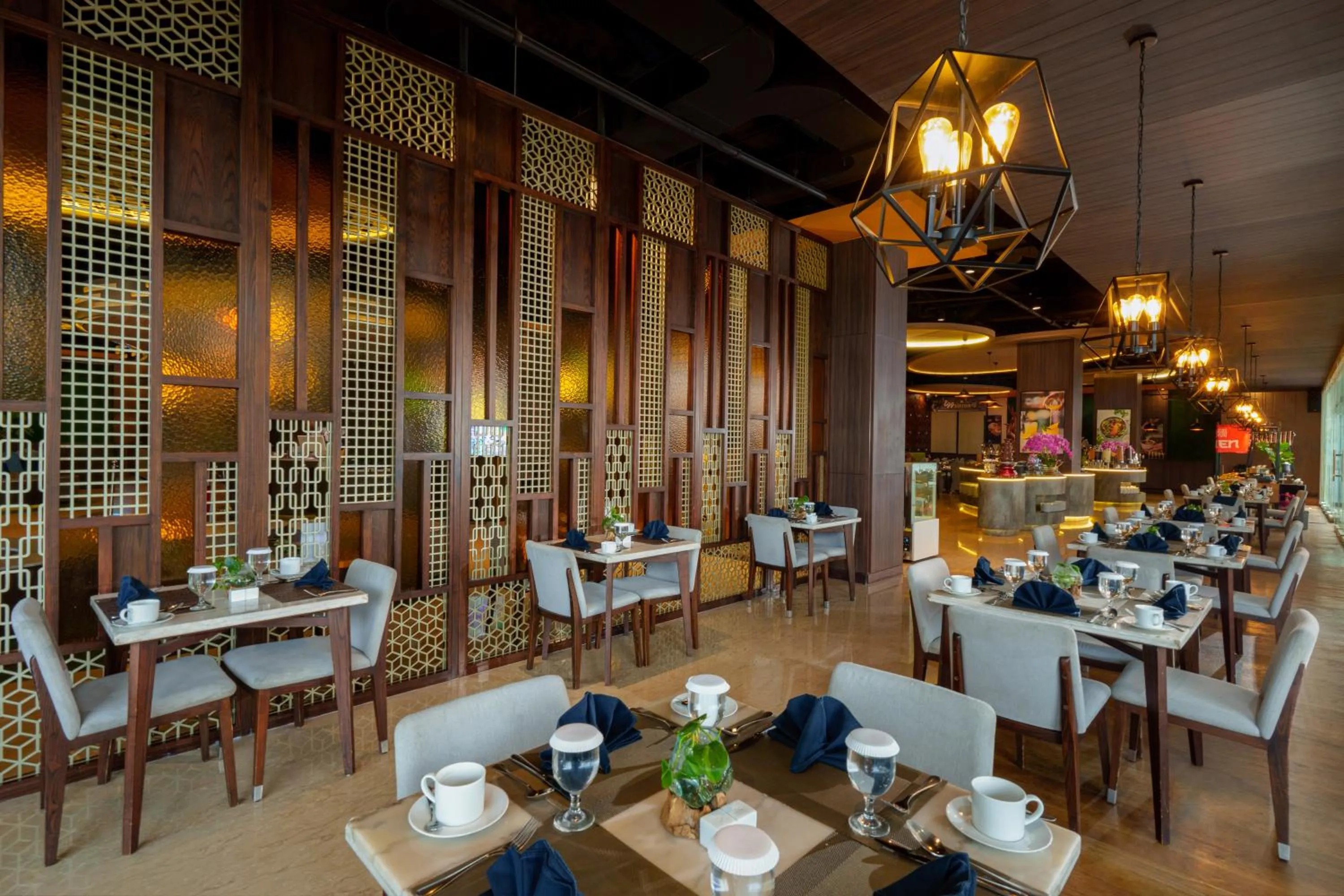 Restaurant/places to eat in Golden Tulip Springhill Lampung