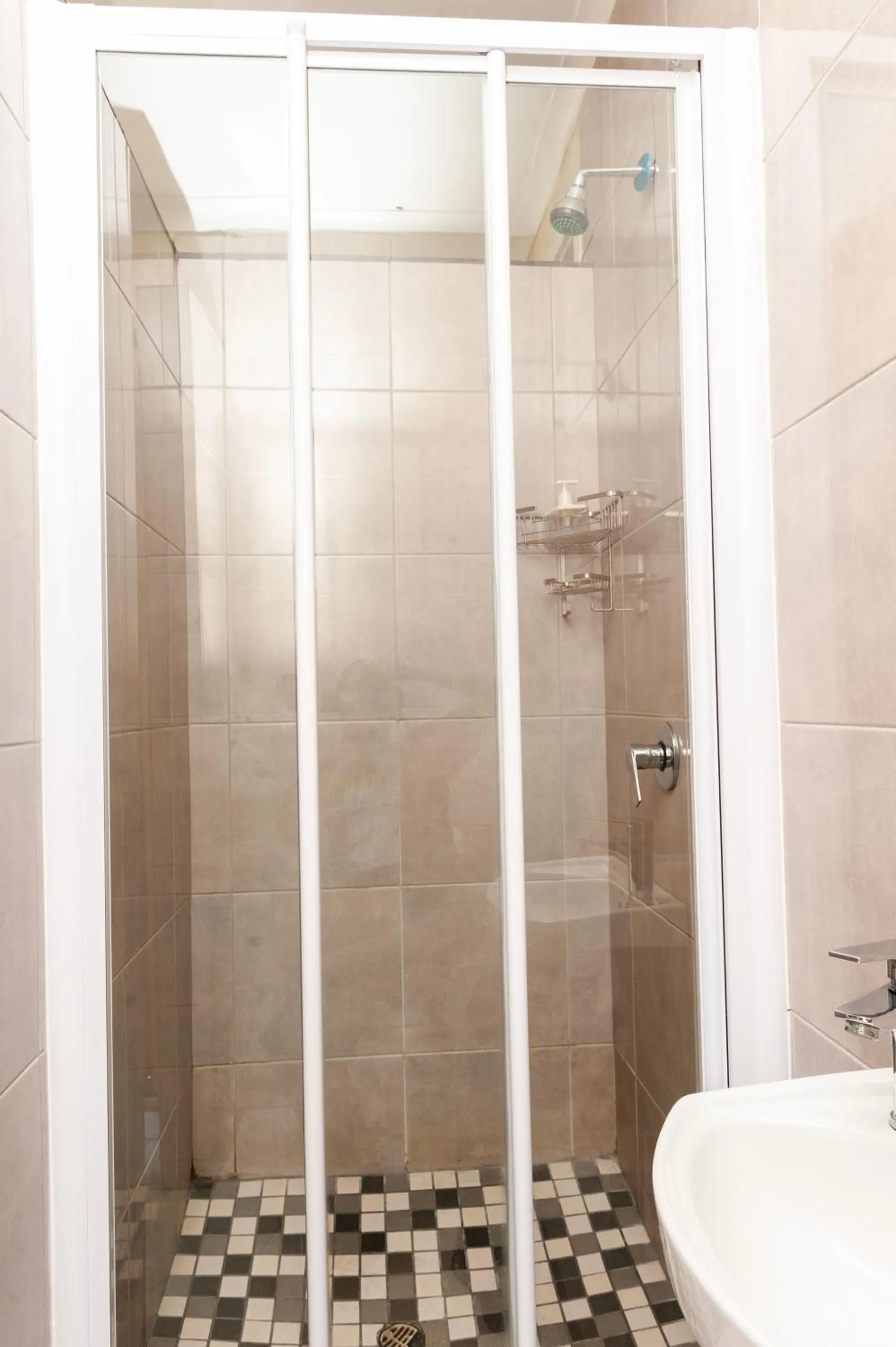 Shower in Nkosazana Guest House