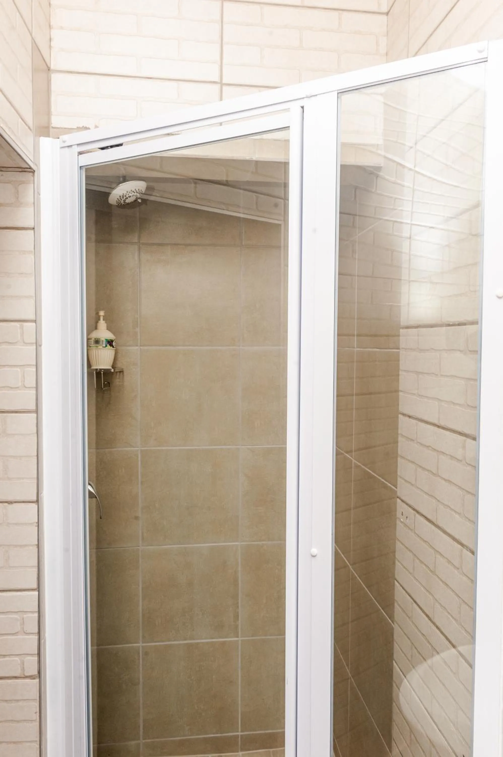 Shower in Nkosazana Guest House