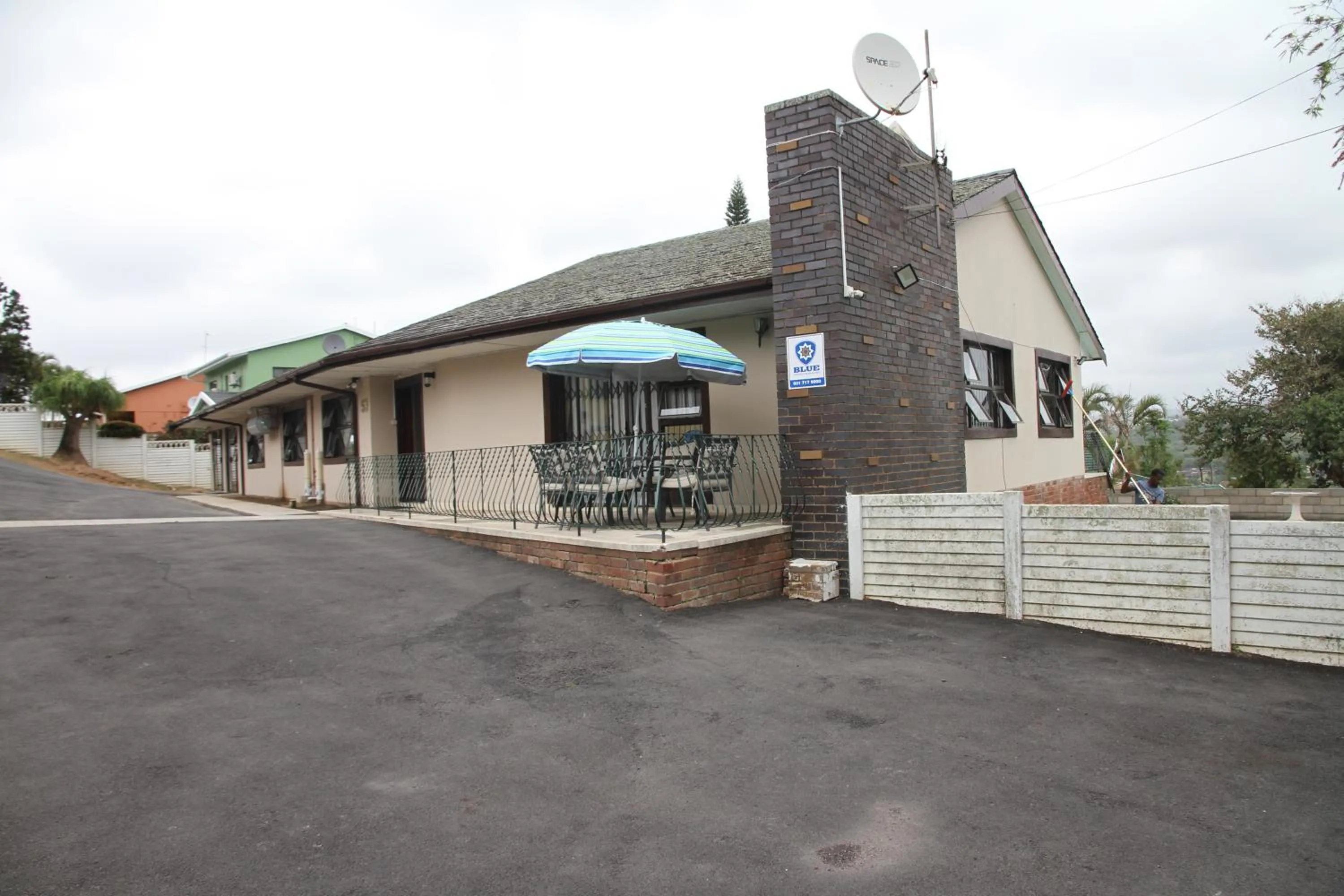 Quiet street view in Nkosazana Guest House