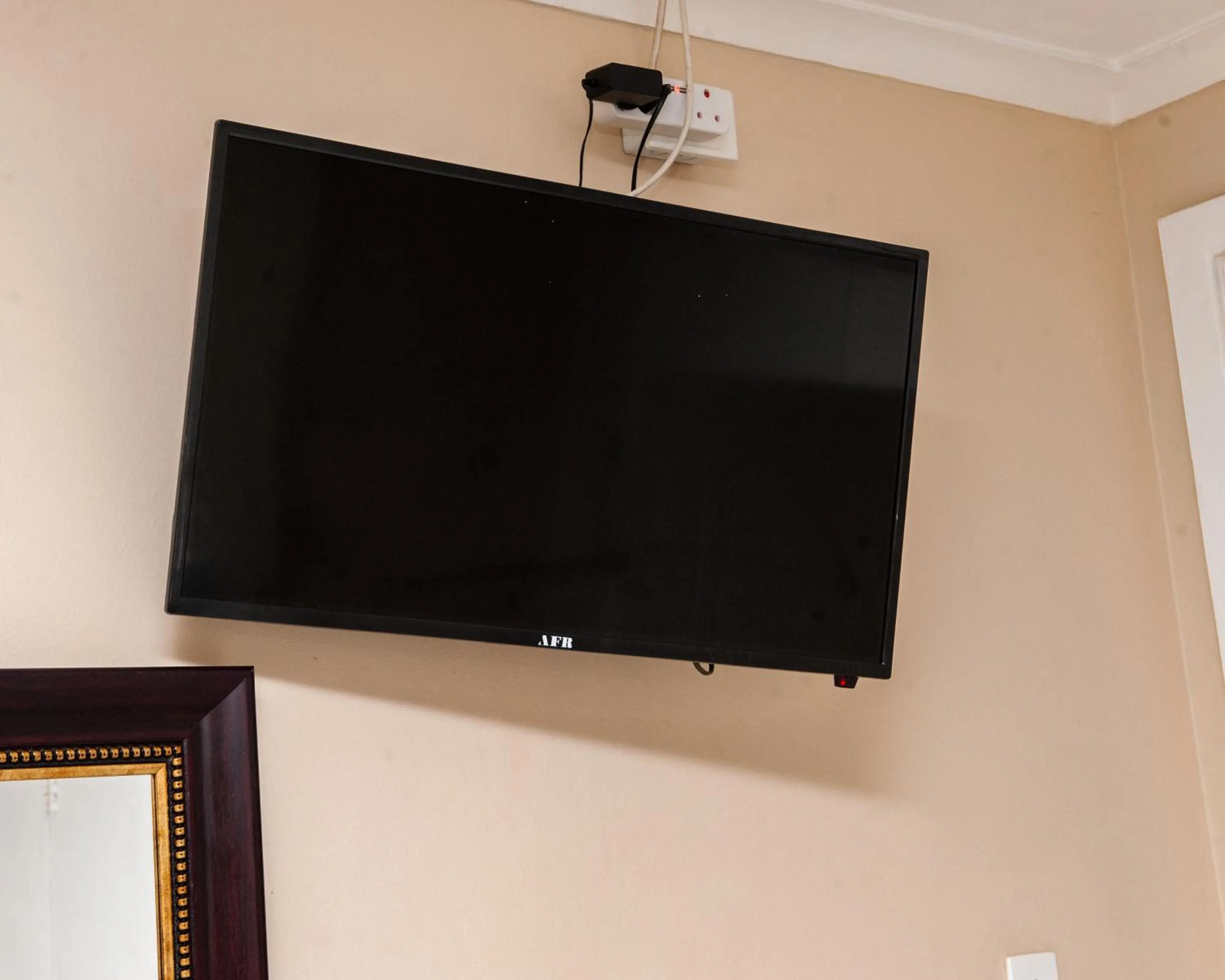 TV and multimedia in Nkosazana Guest House
