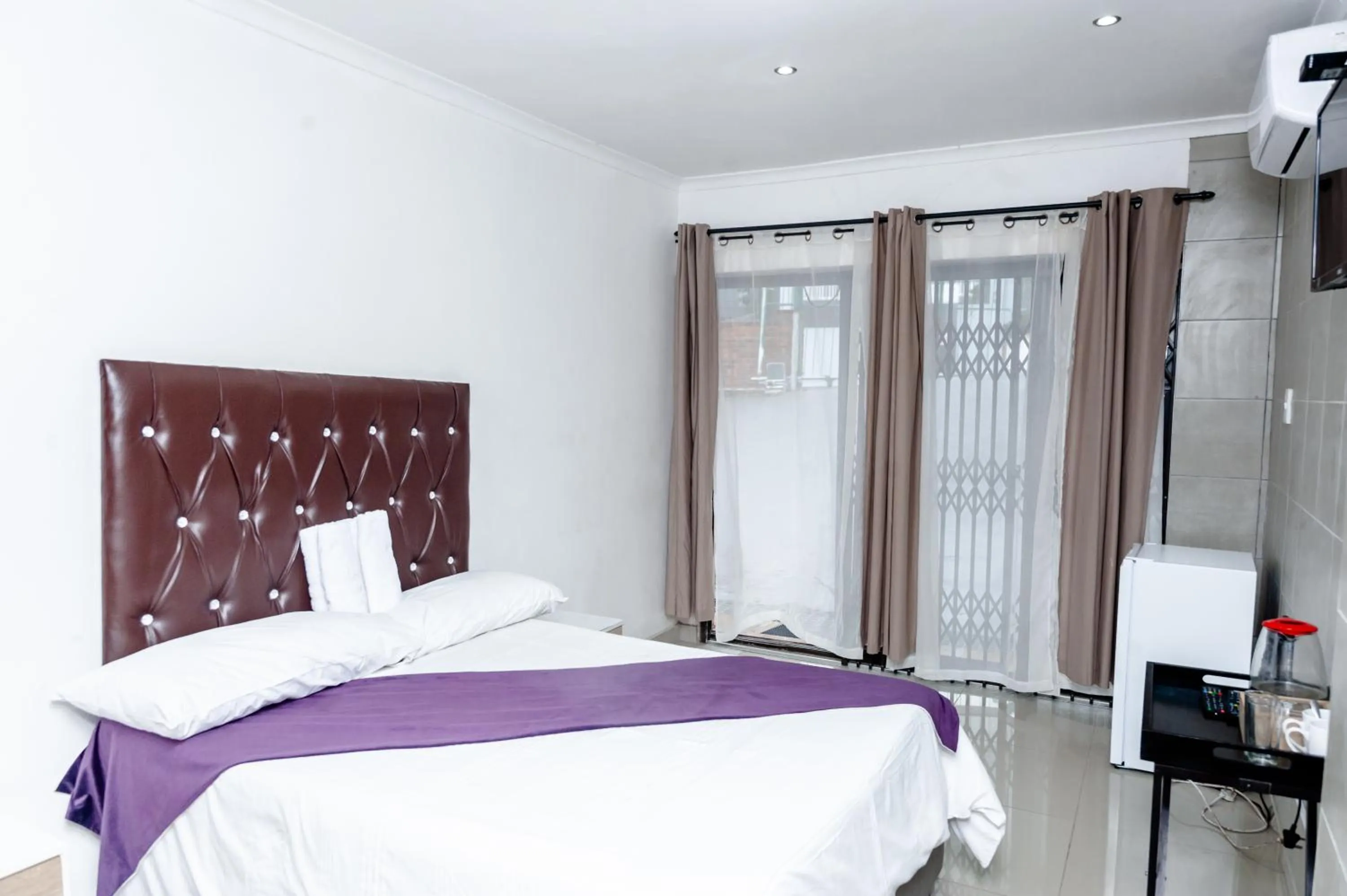 Photo of the whole room, Bed in Nkosazana Guest House