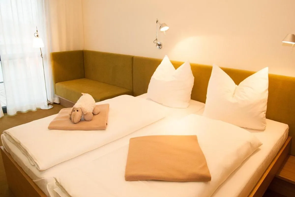 Bedroom, Bed in TraumHaus im Elsterpark